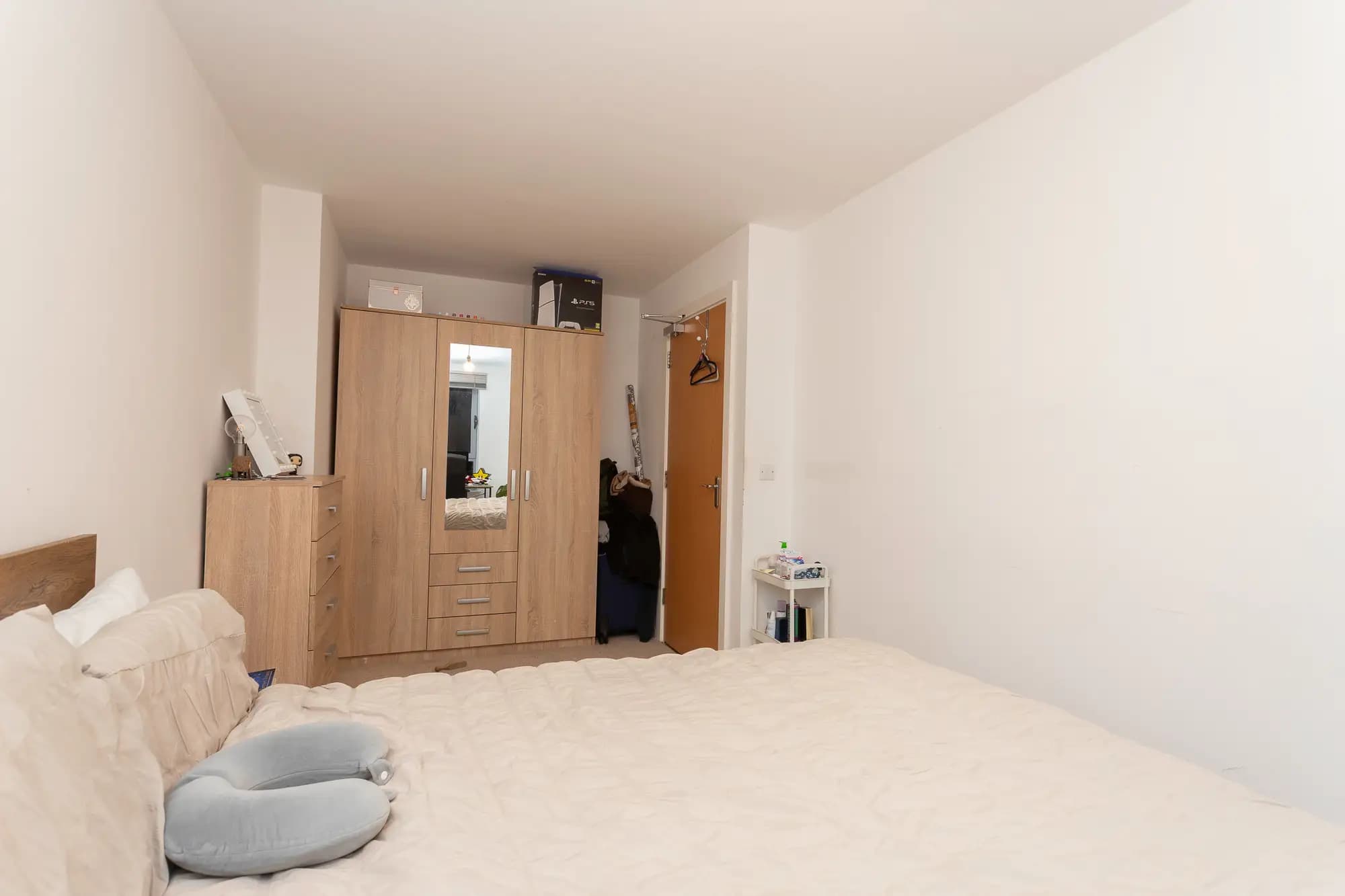 property photo 13 of 21