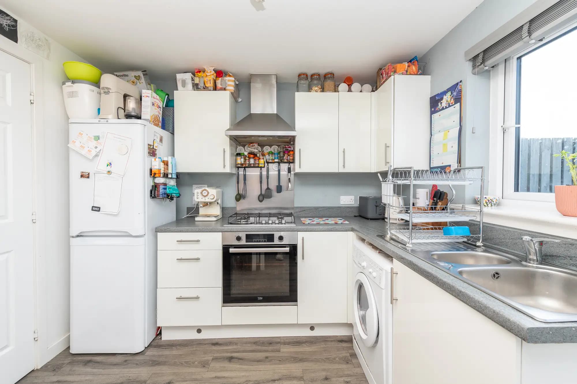 property photo 12 of 37