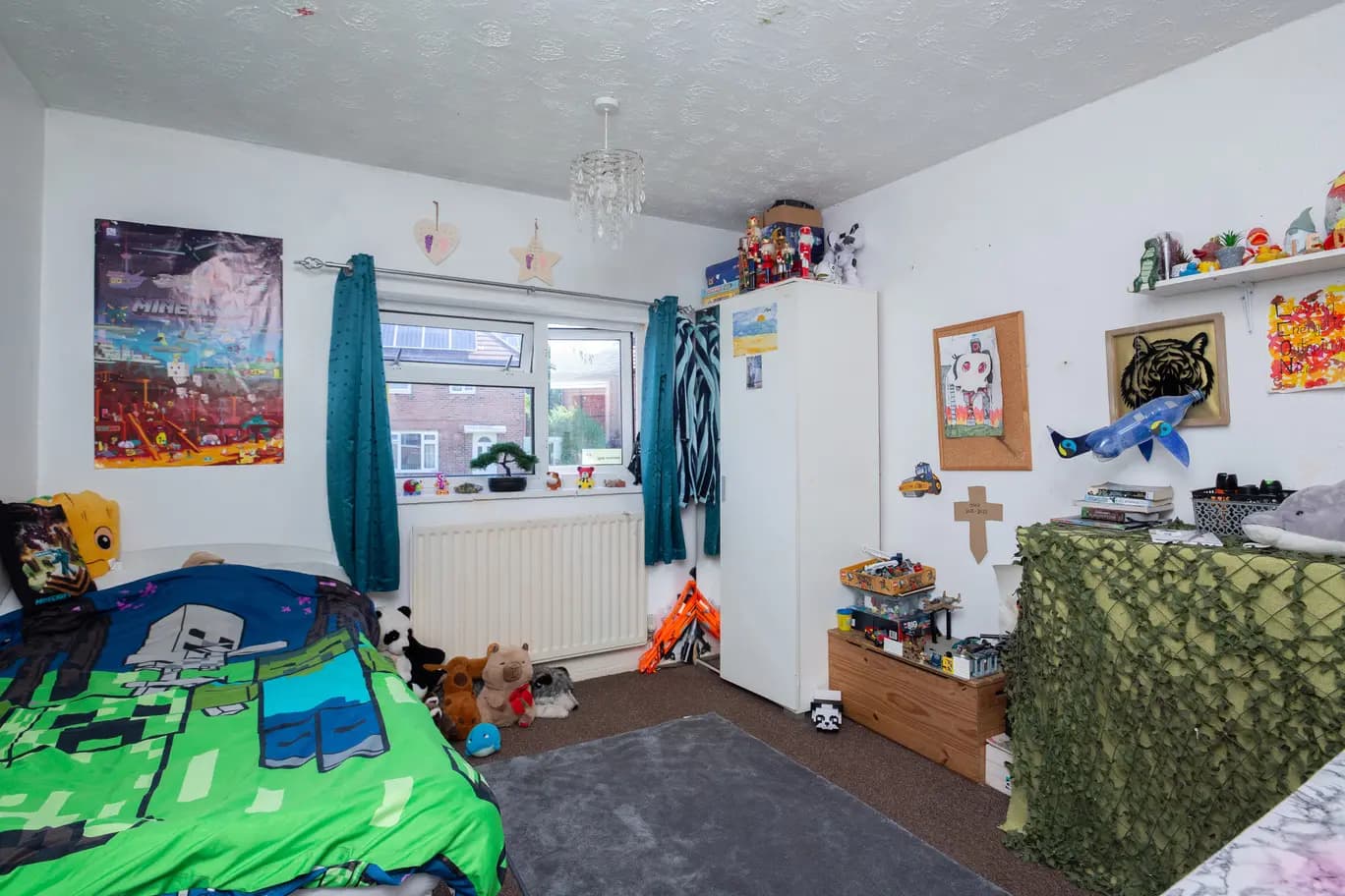 property photo 11 of 21