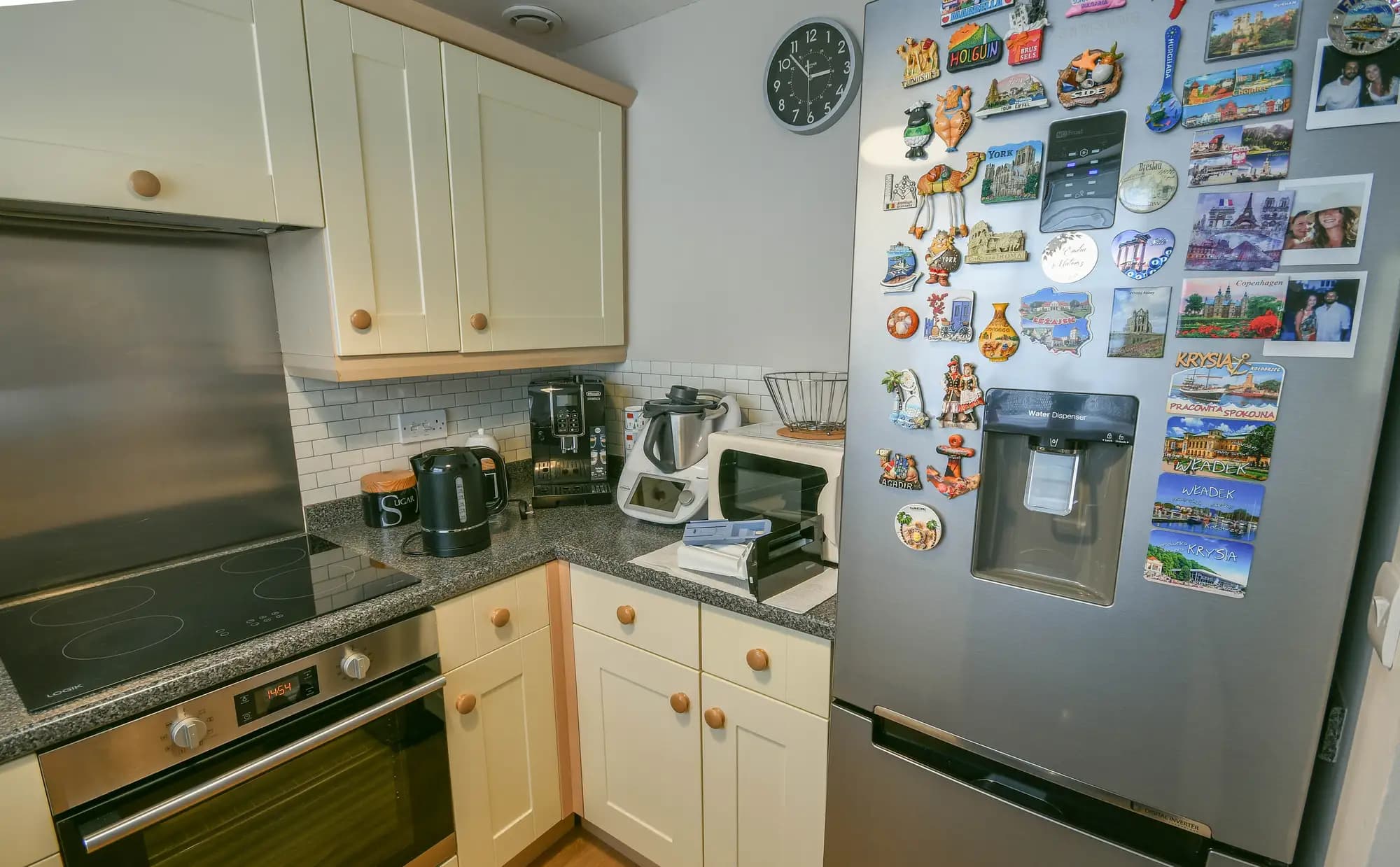 property photo 7 of 23