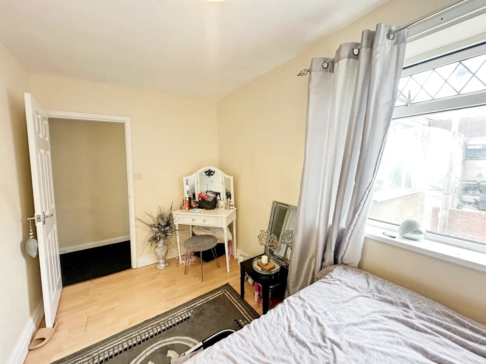 property photo 13 of 24