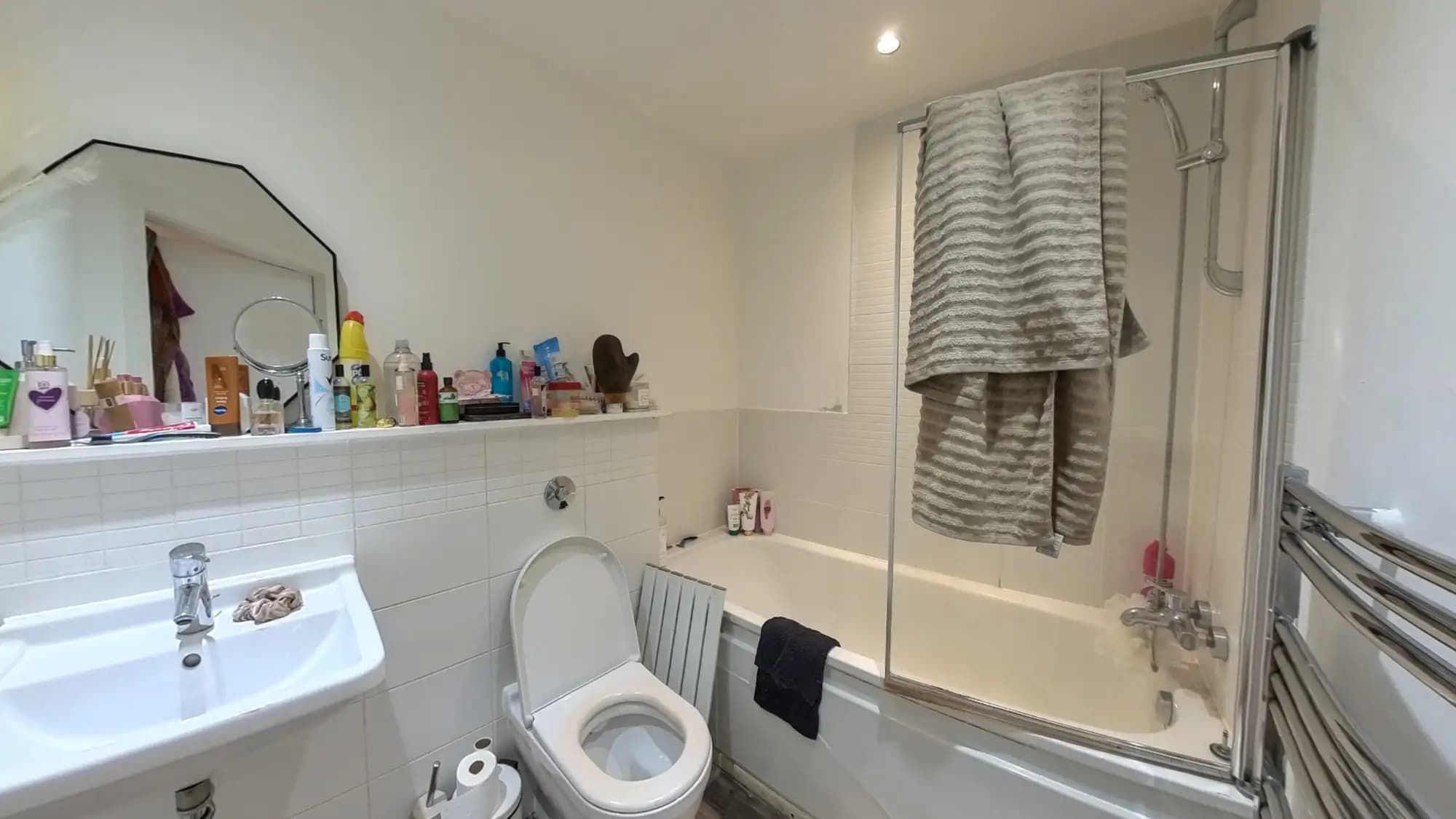 property photo 7 of 20