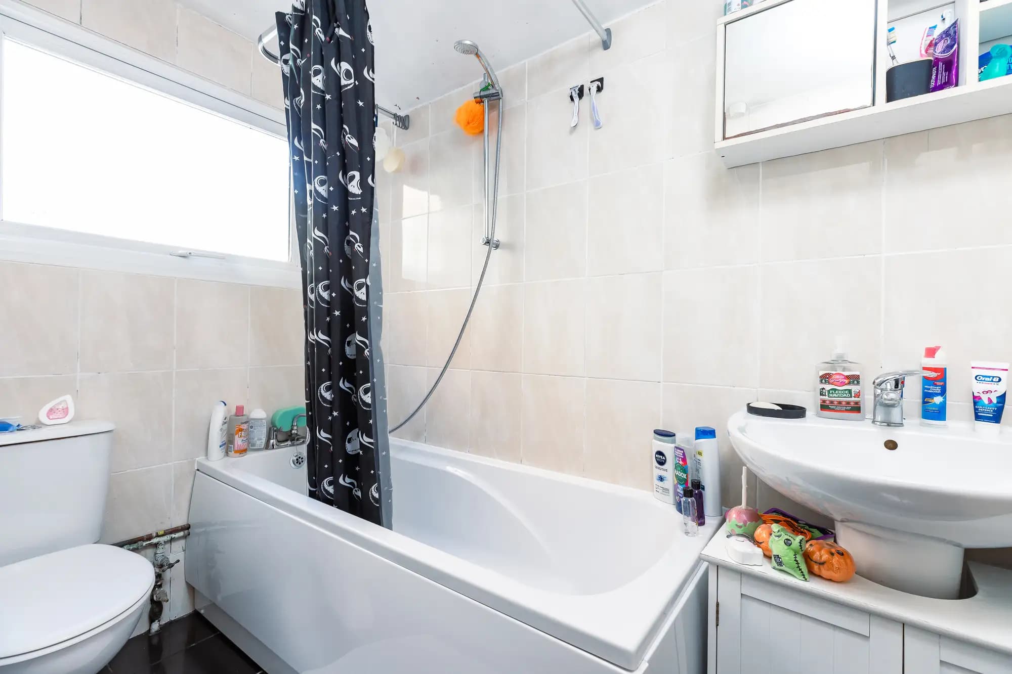 property photo 12 of 29