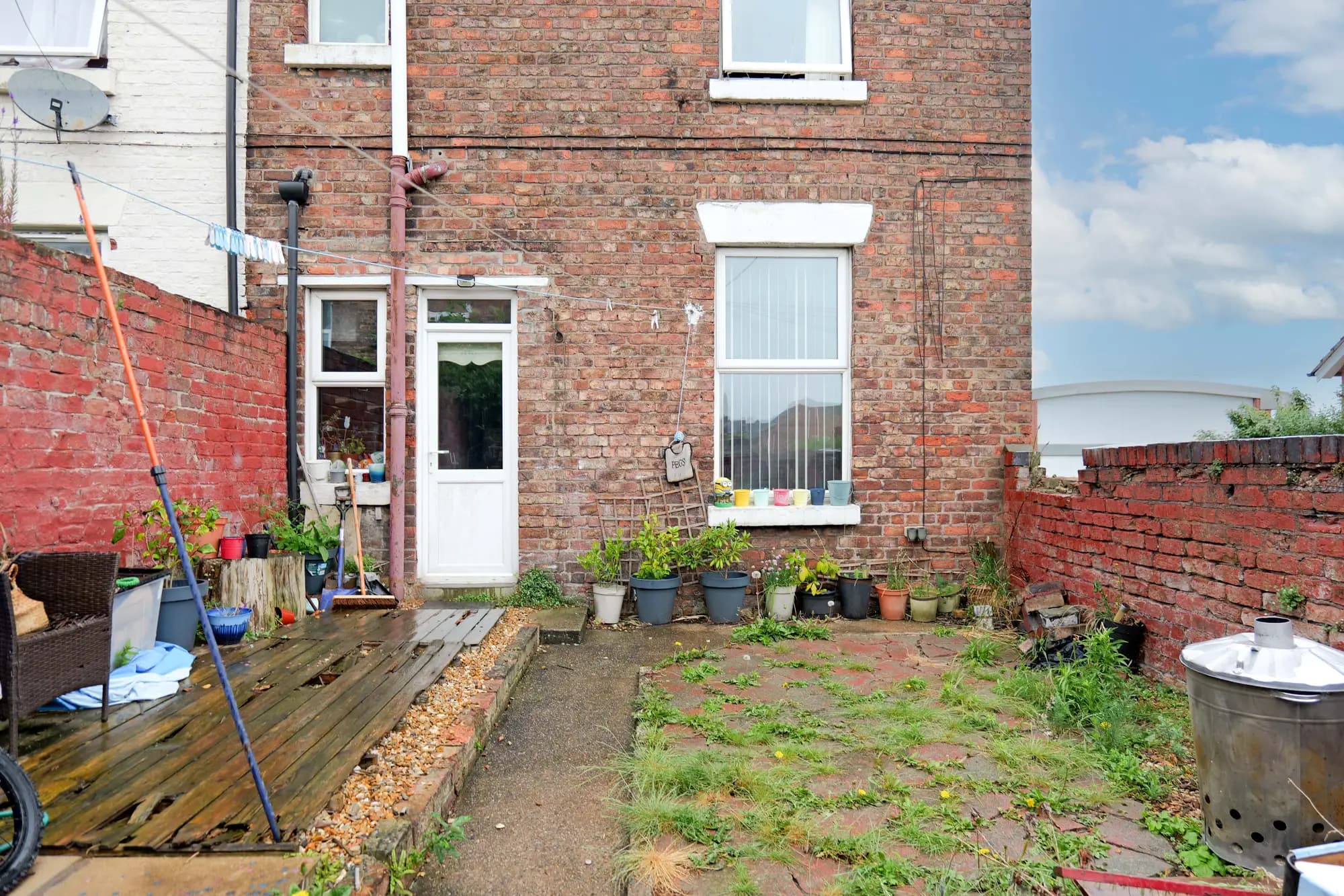 property photo 13 of 14