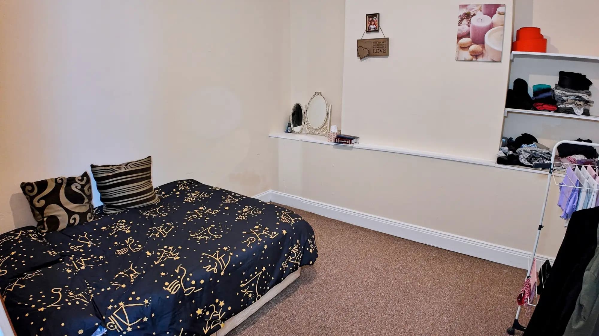 property photo 8 of 13