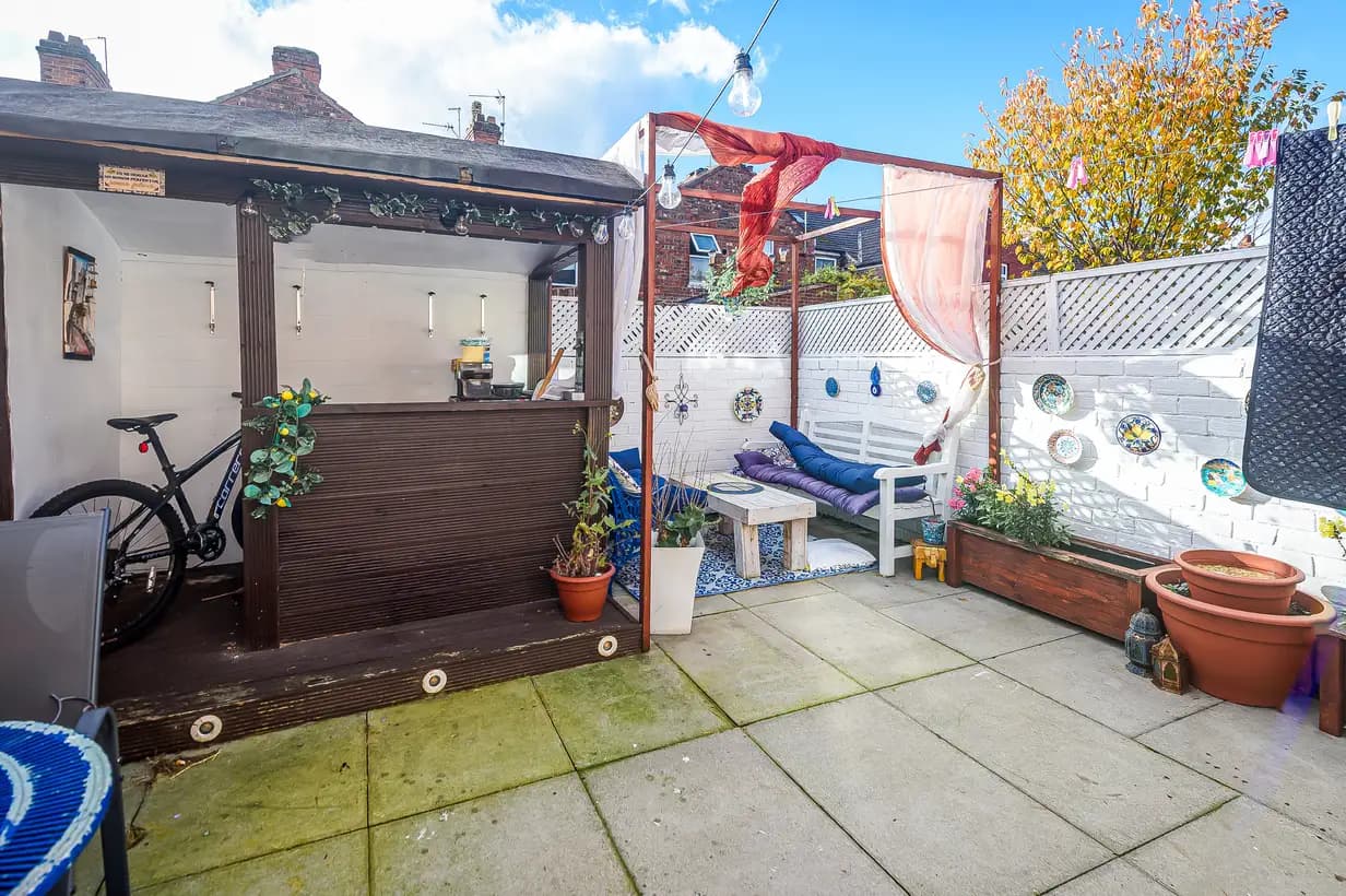 property photo 21 of 25