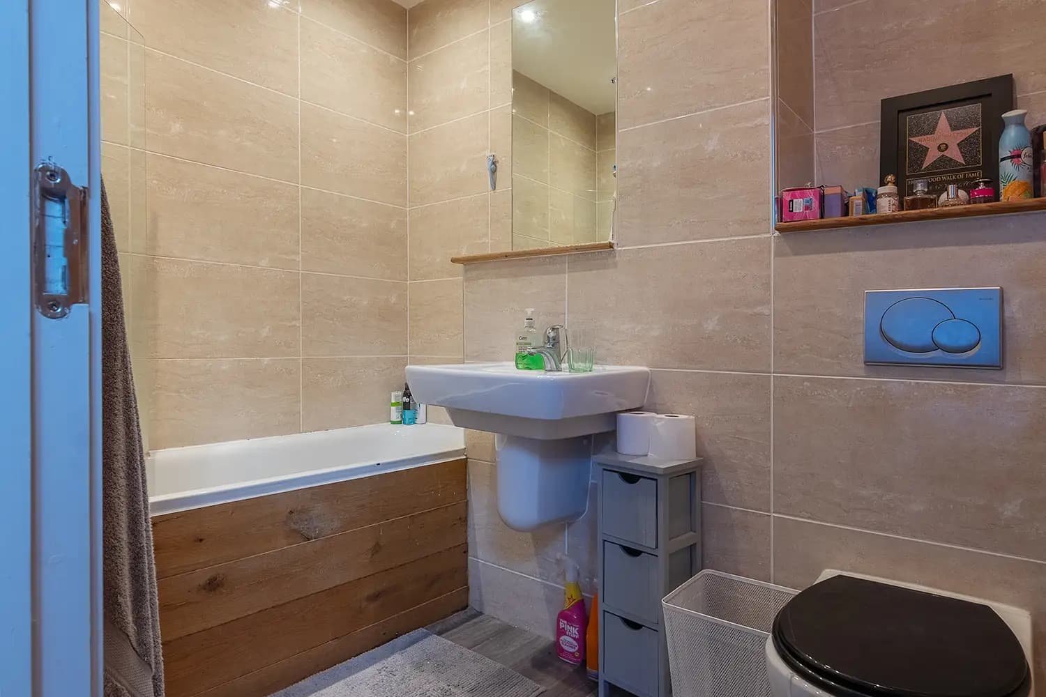 property photo 17 of 33