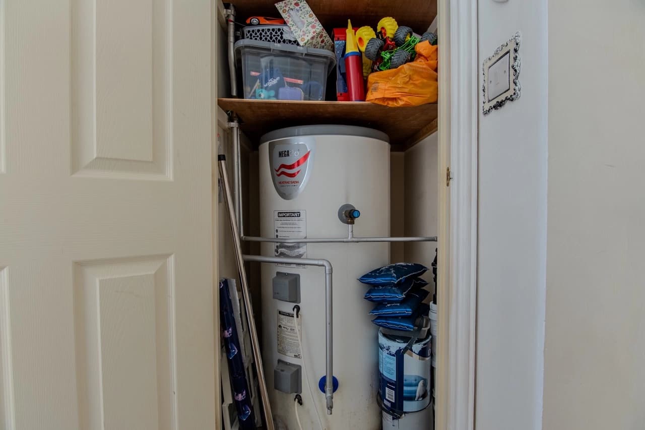 property photo 14 of 19