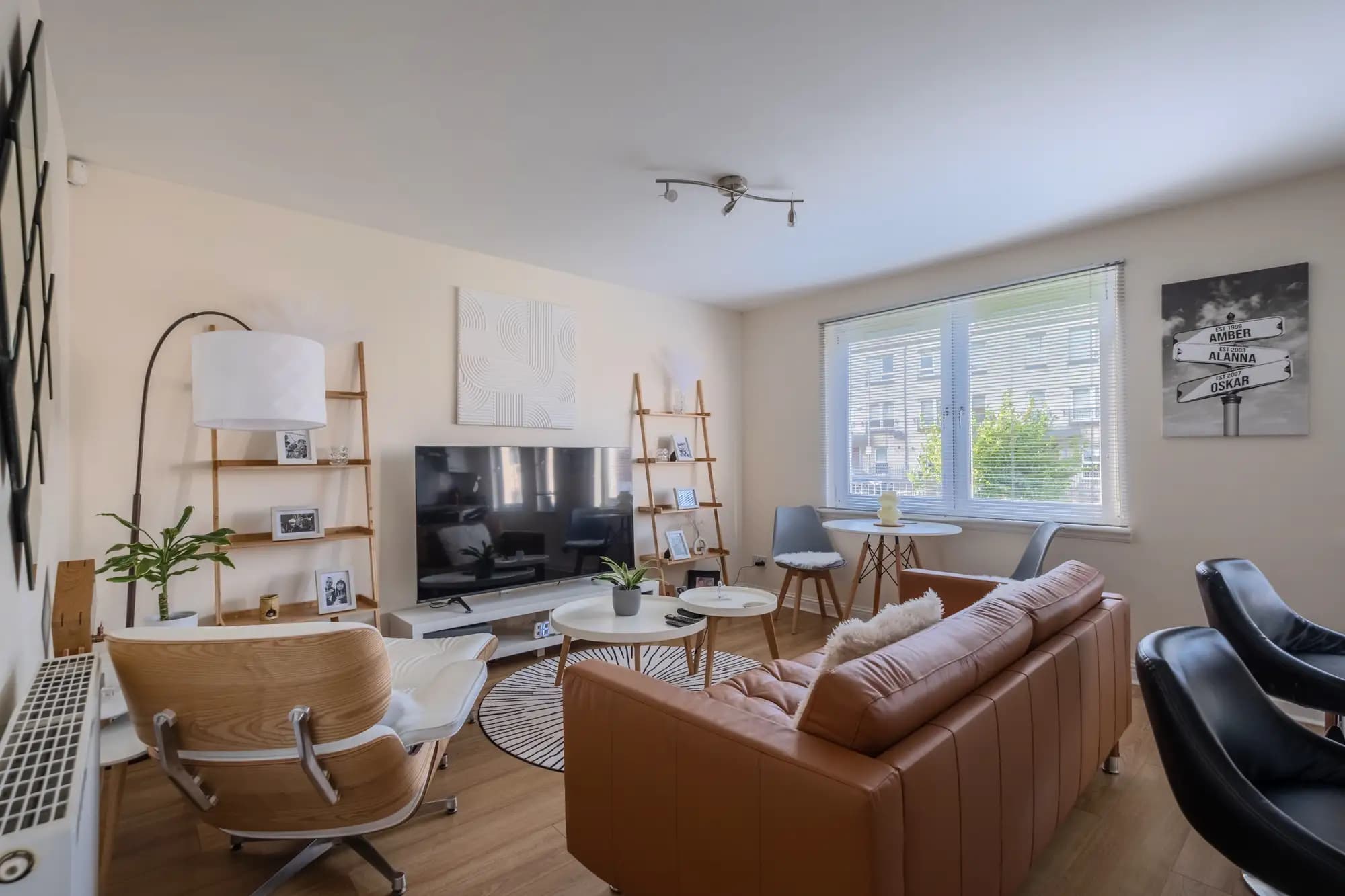 property photo 4 of 28