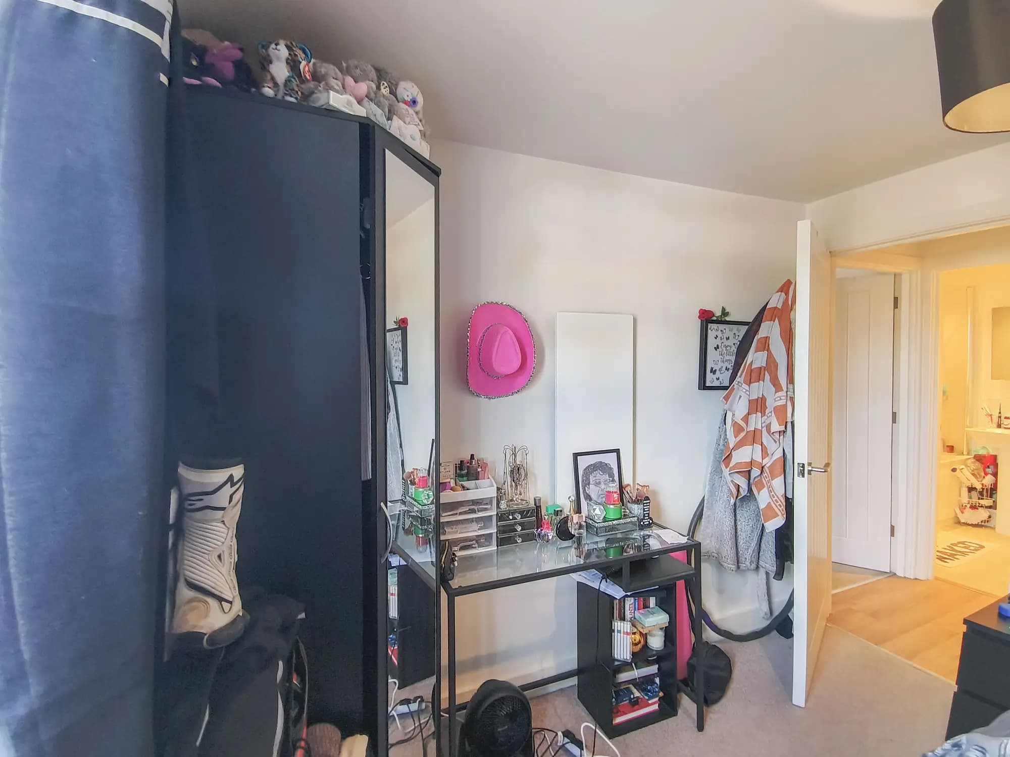 property photo 9 of 14