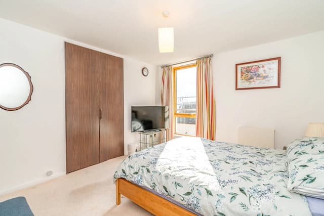 property photo 24 of 39