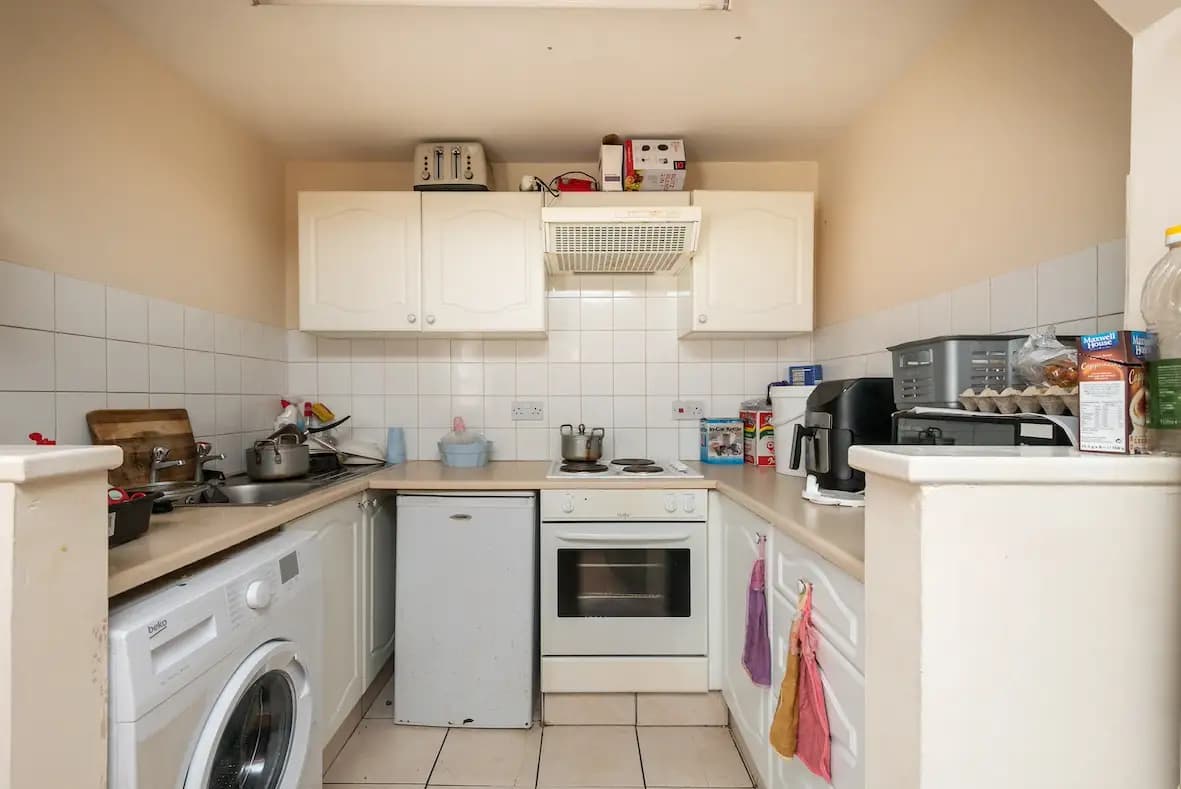 property photo 15 of 34