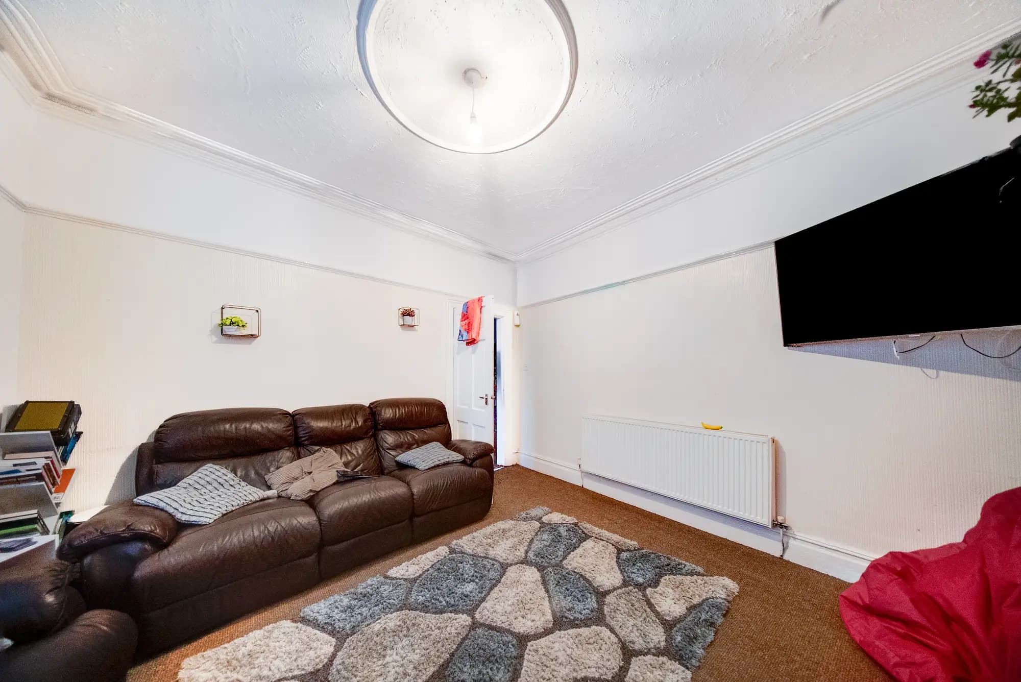 property photo 5 of 26