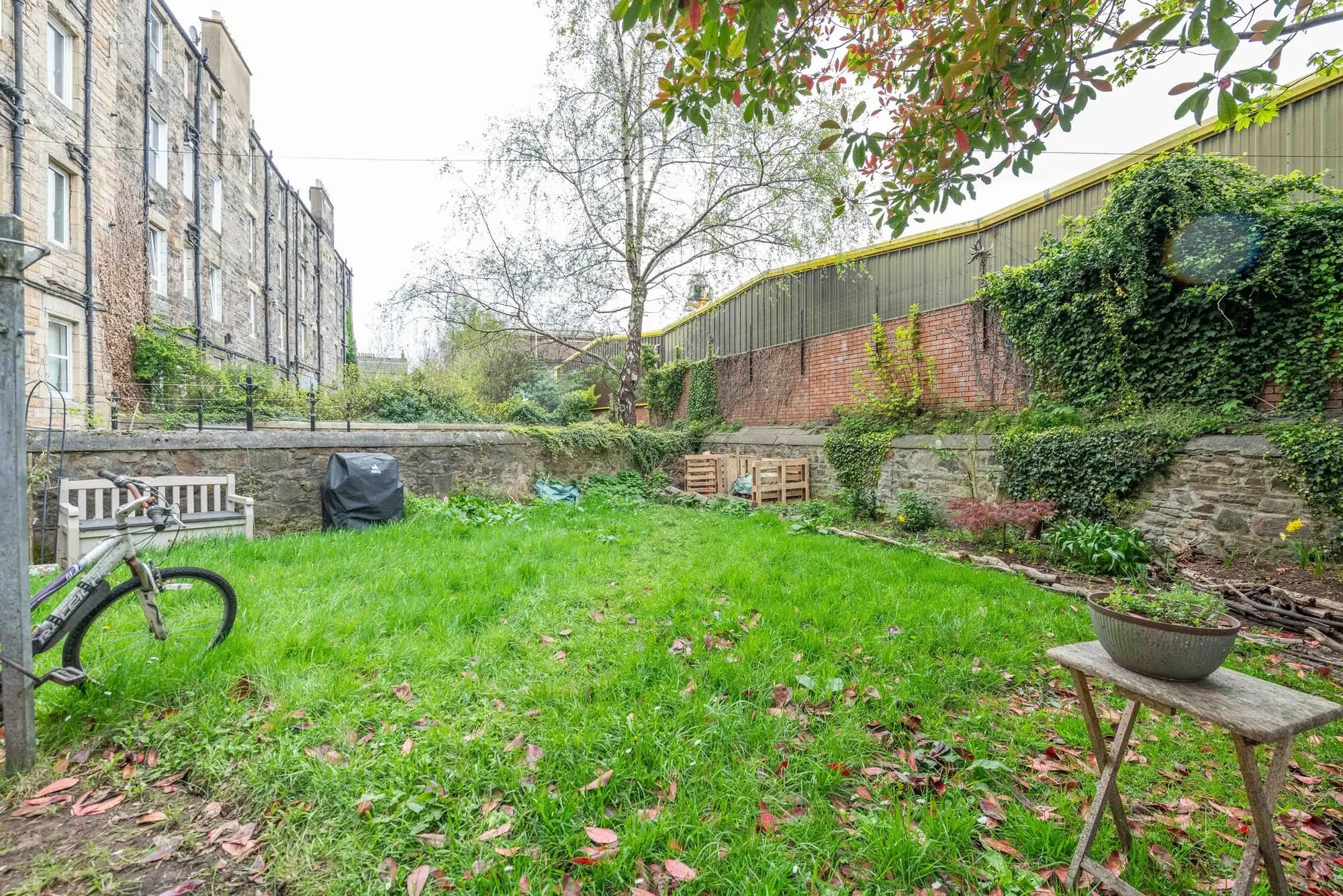 property photo 17 of 19