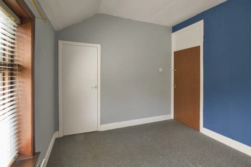 property photo 11 of 14
