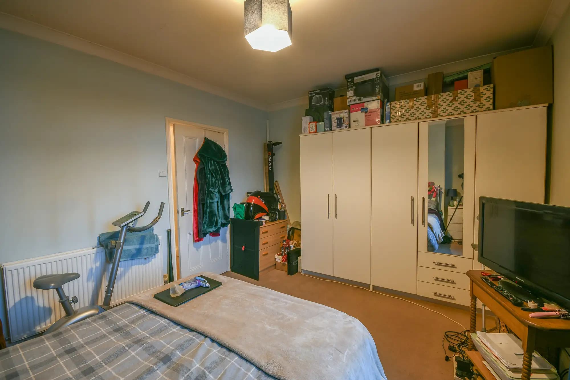 property photo 11 of 16