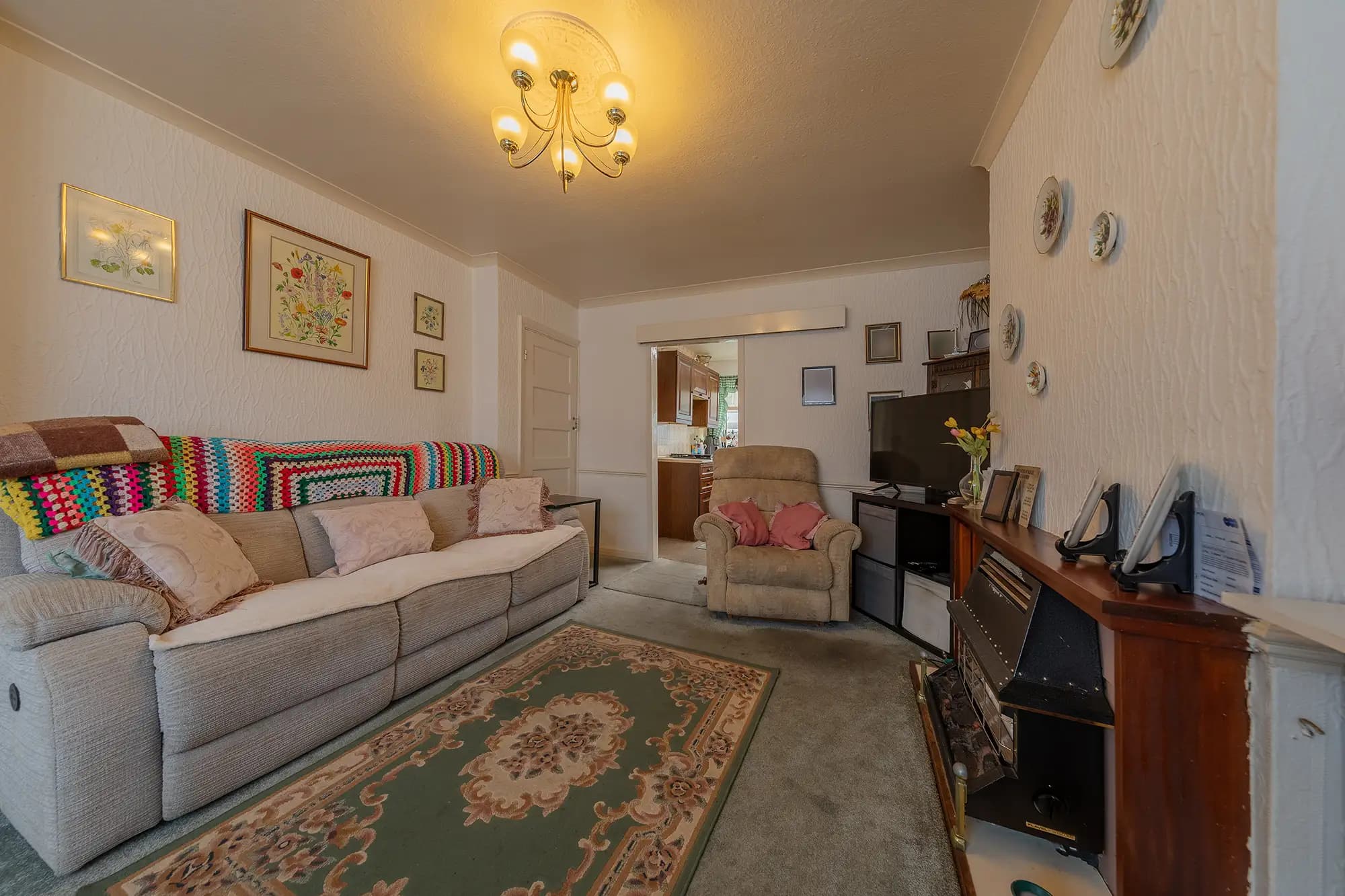 property photo 4 of 18