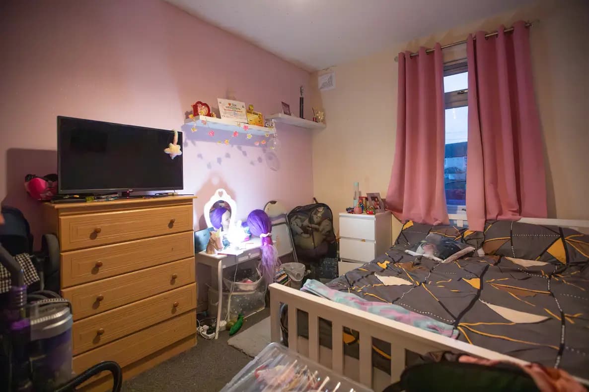 property photo 17 of 28