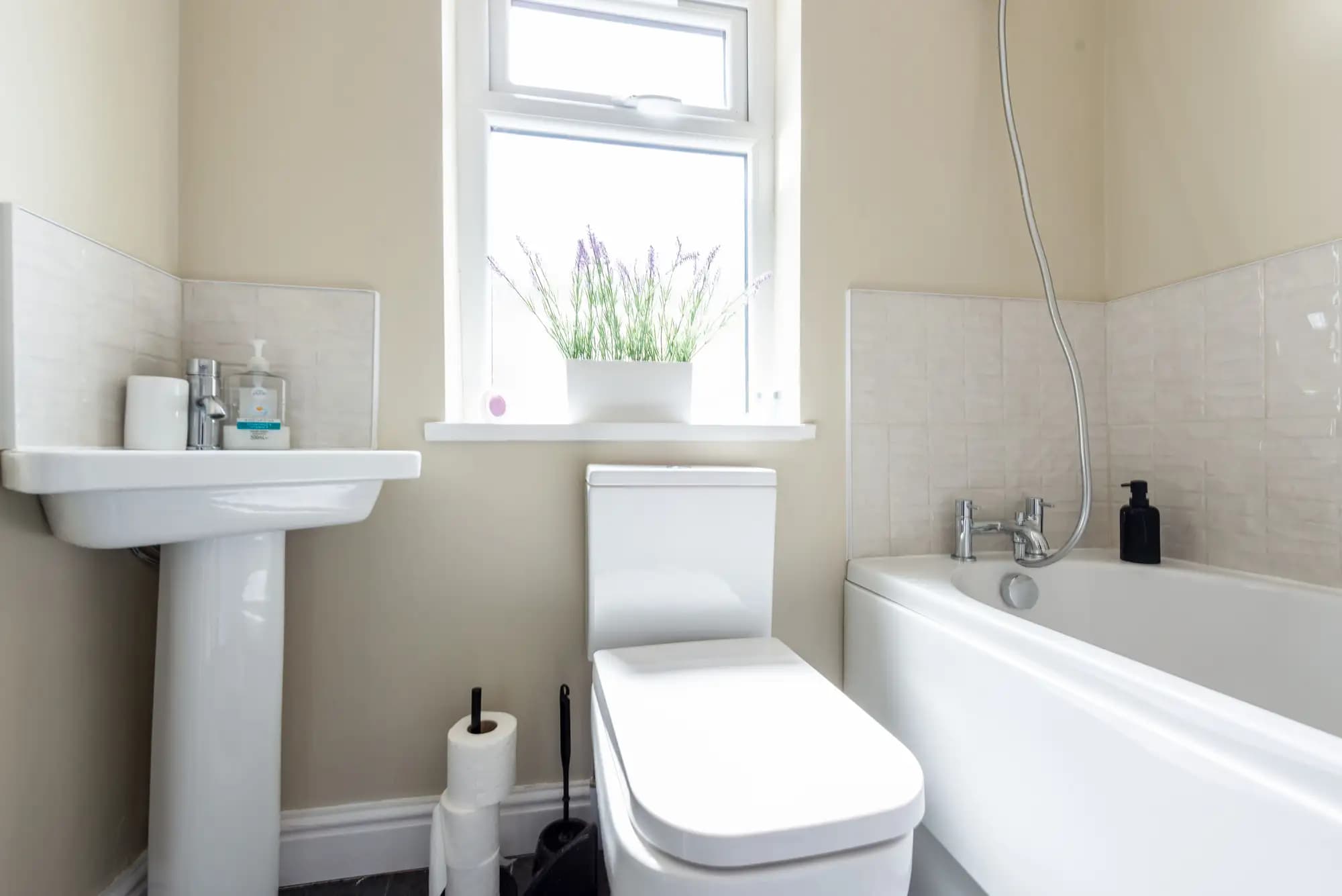 property photo 18 of 43