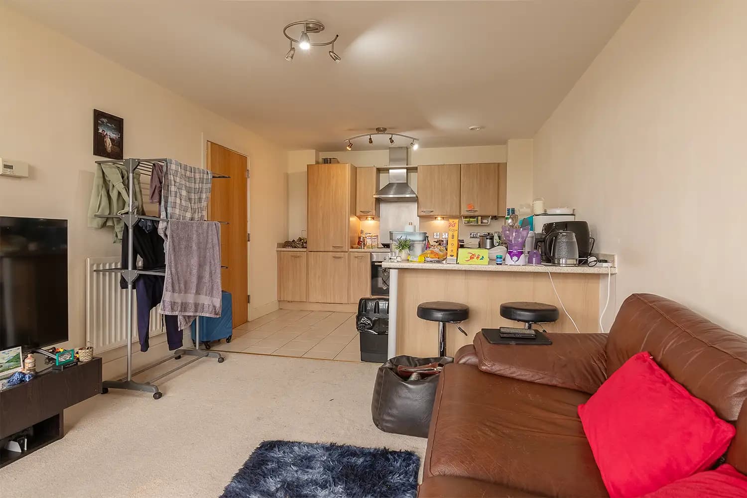 property photo 5 of 27
