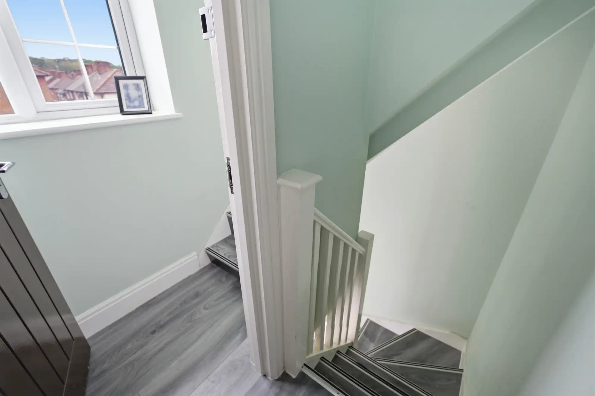 property photo 17 of 34