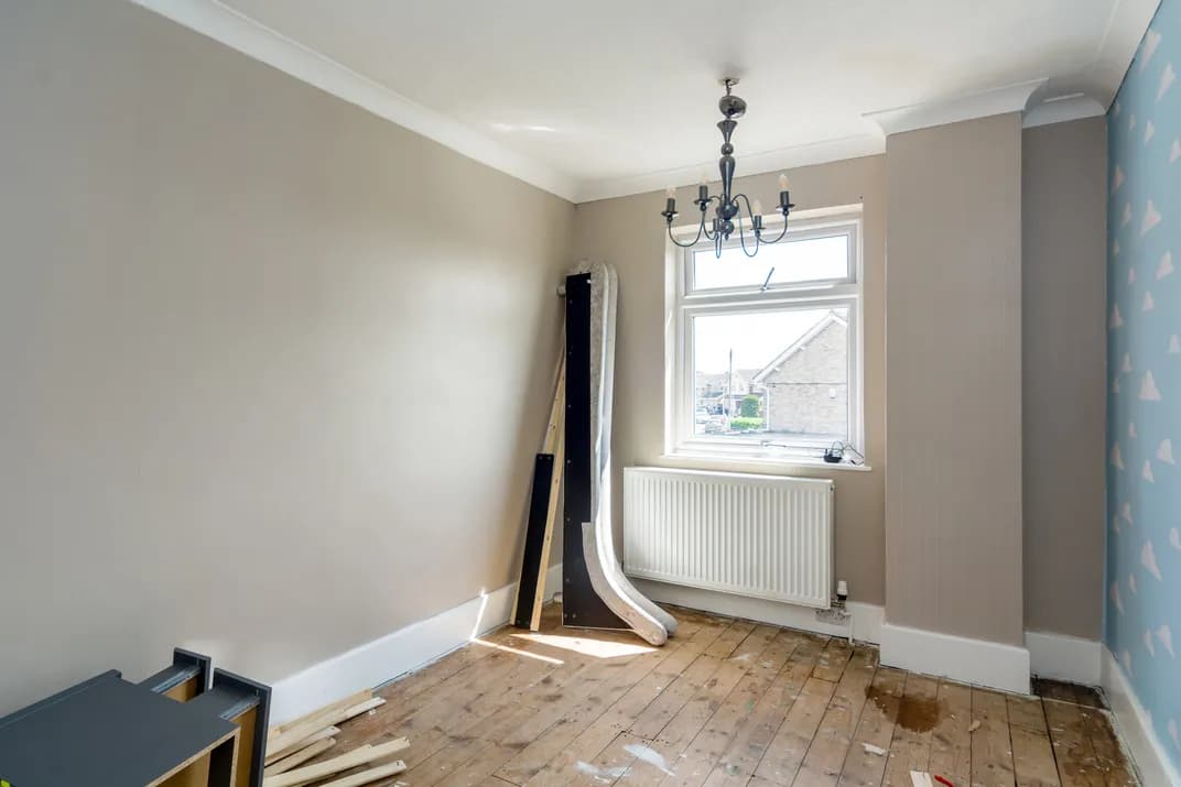 property photo 15 of 28