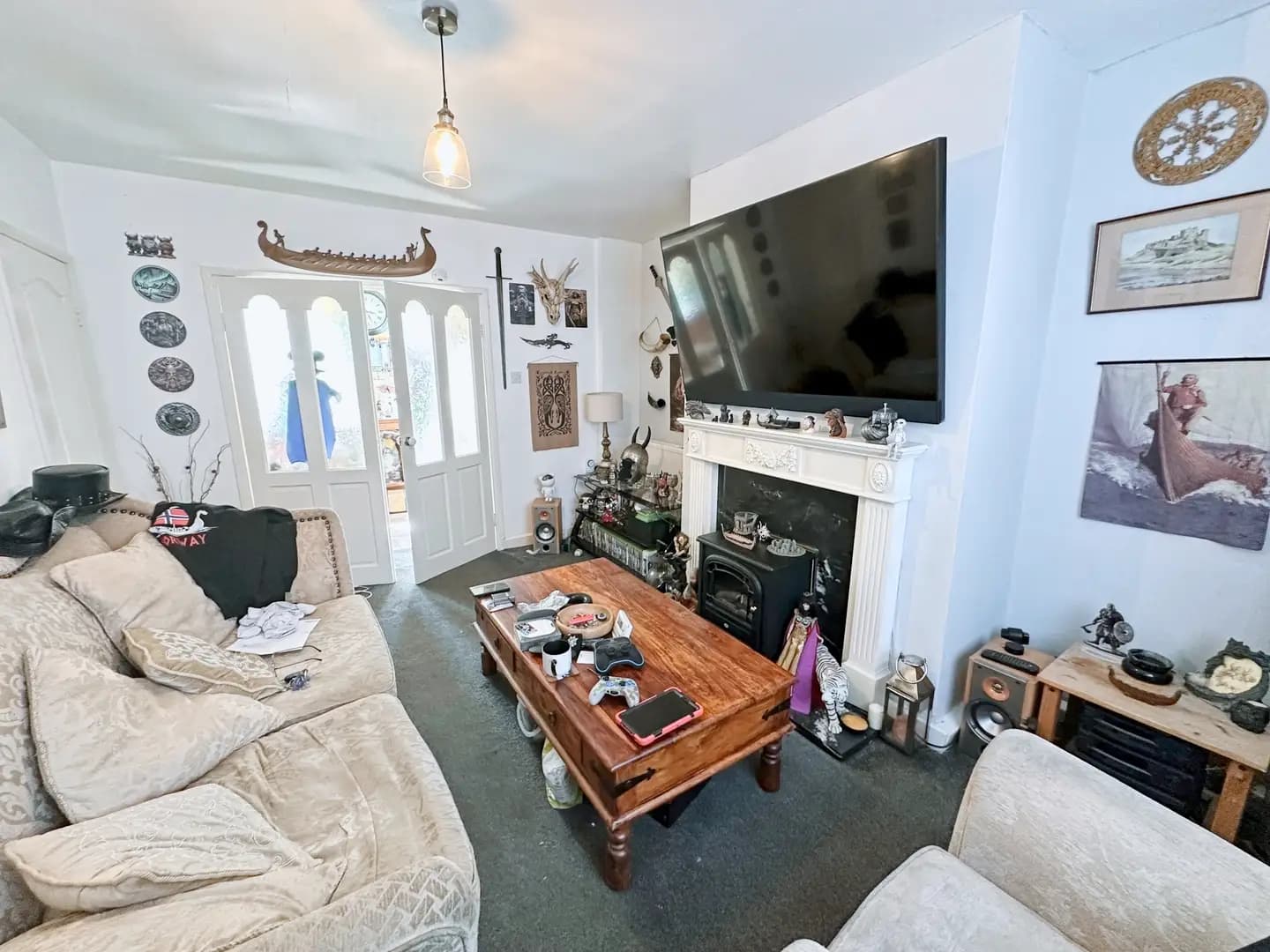 property photo 4 of 23