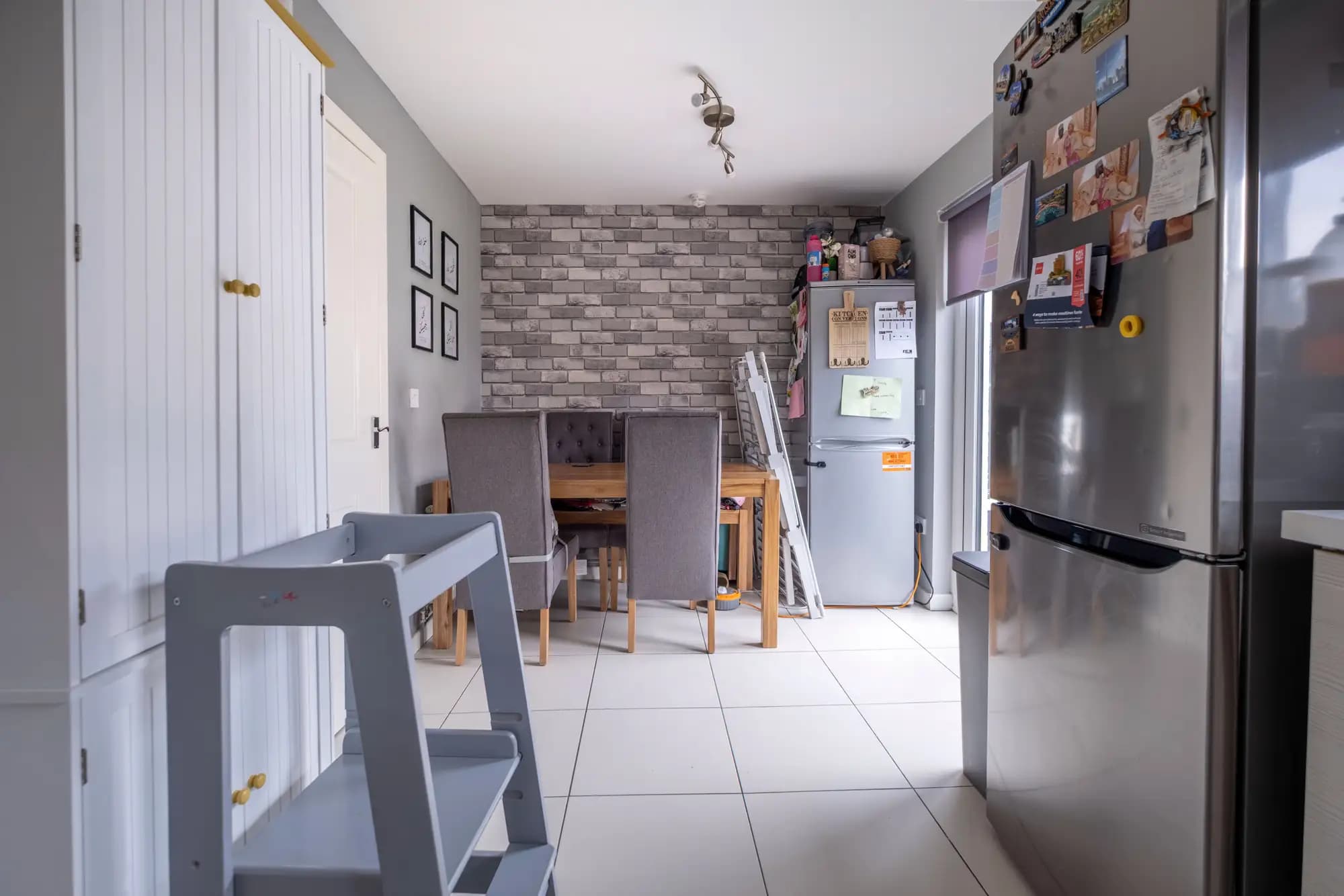 property photo 10 of 34