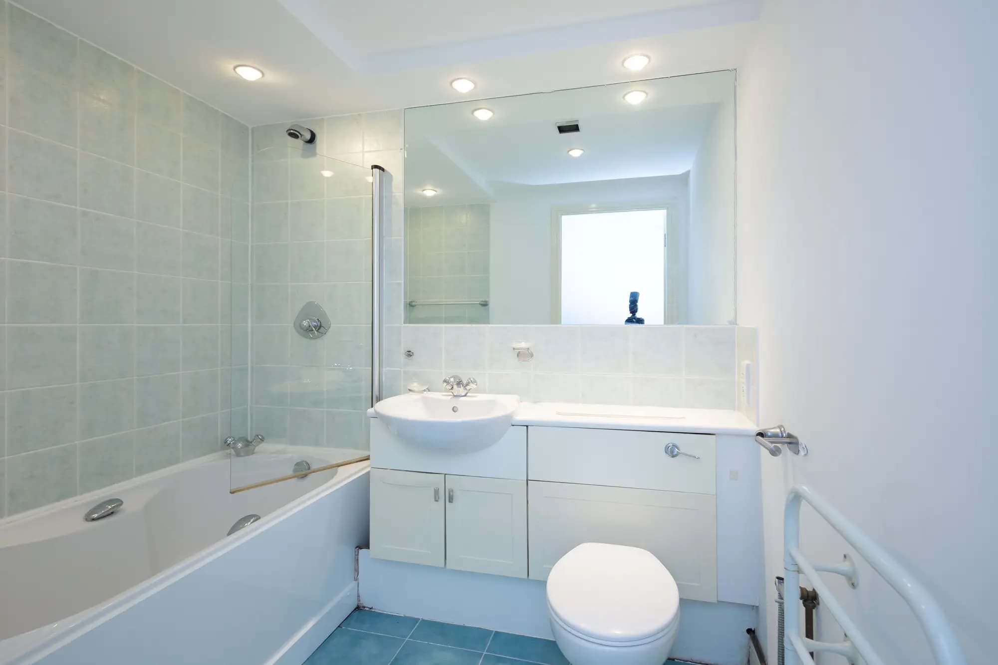 property photo 10 of 17