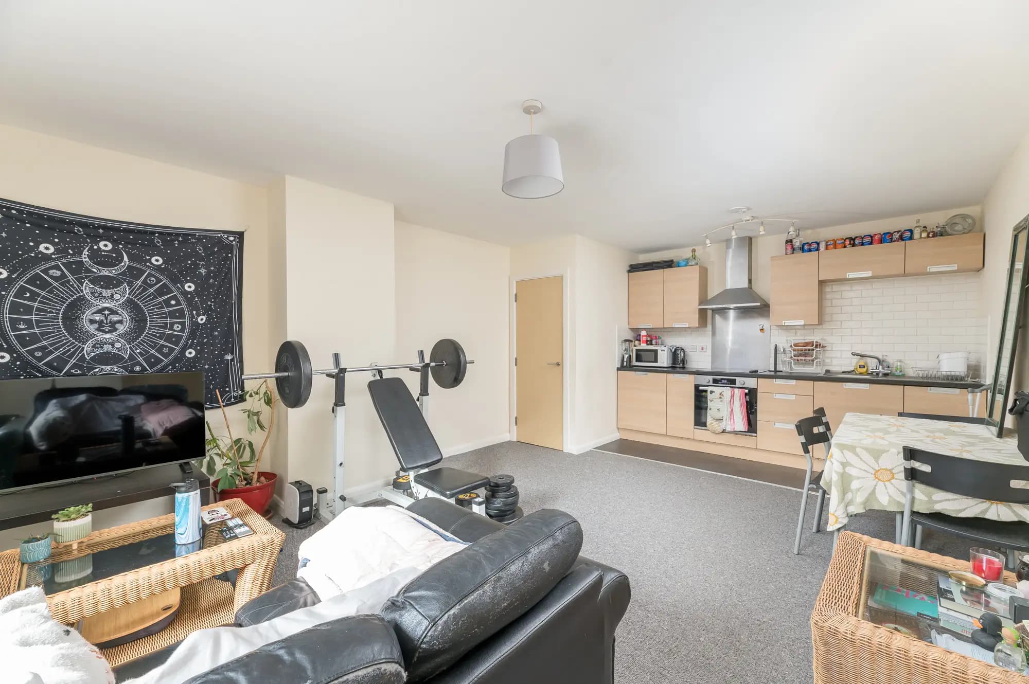 property photo 5 of 17