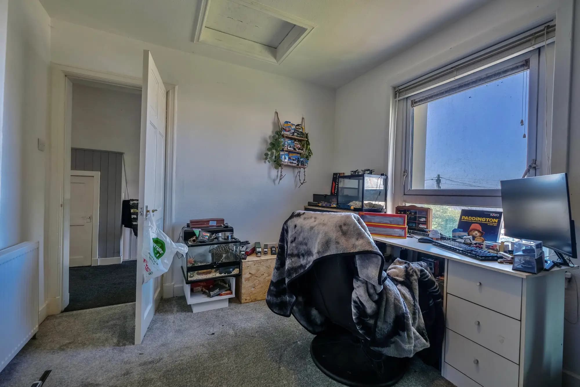 property photo 17 of 29