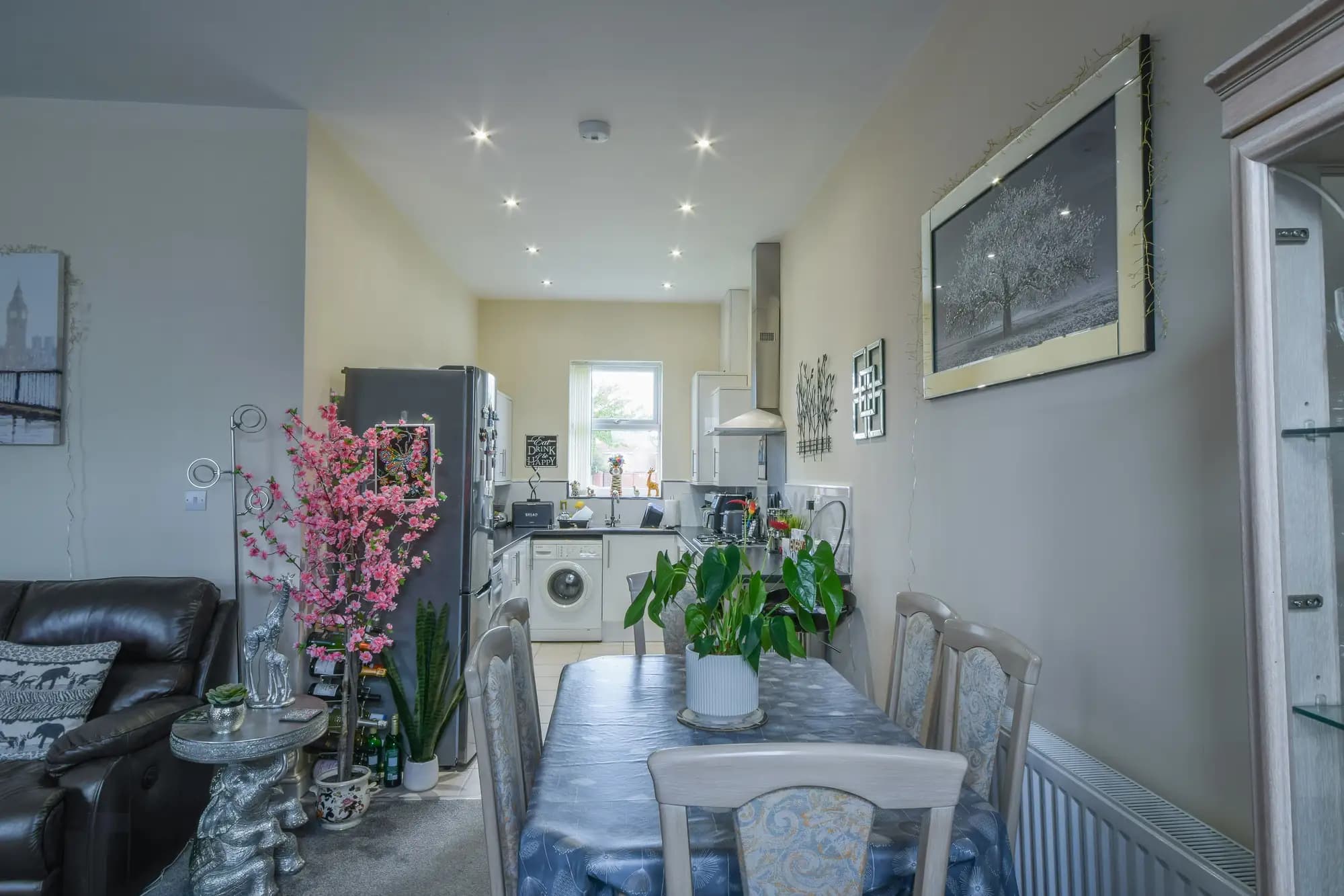 property photo 5 of 38