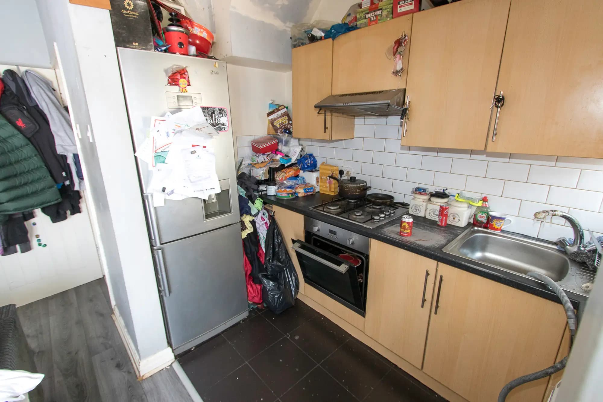 property photo 5 of 14