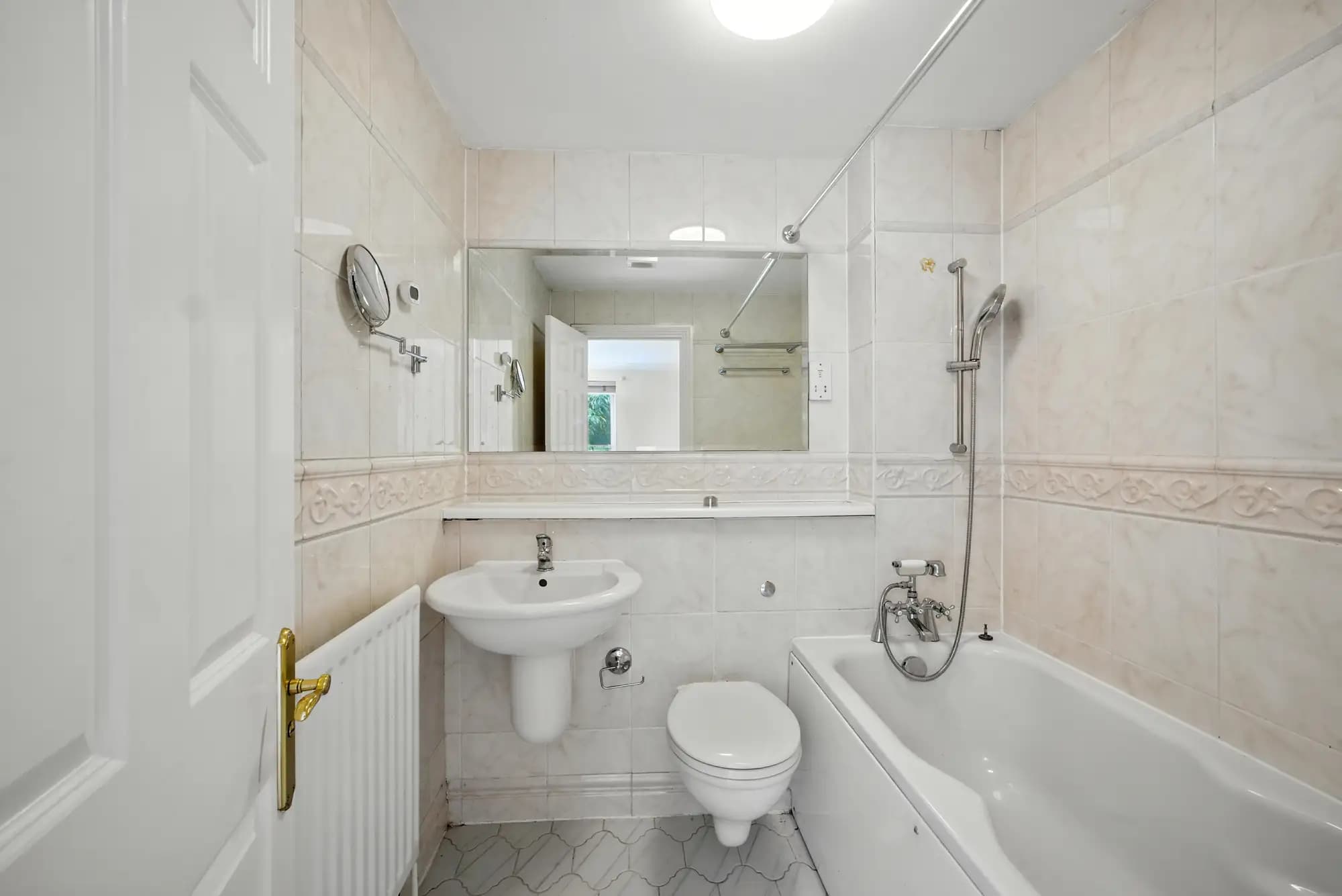 property photo 7 of 26