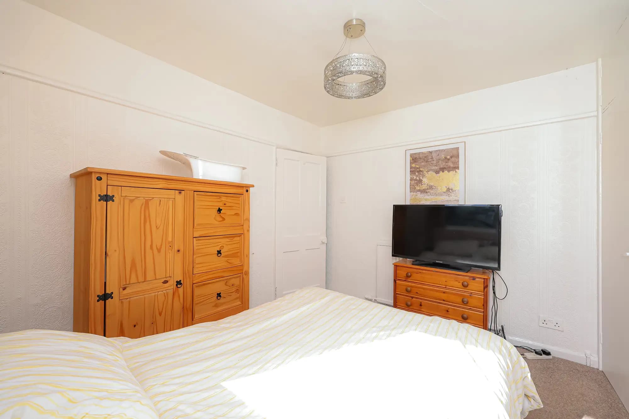 property photo 14 of 32