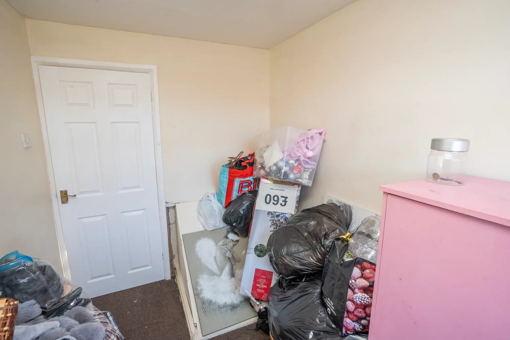 property photo 14 of 28