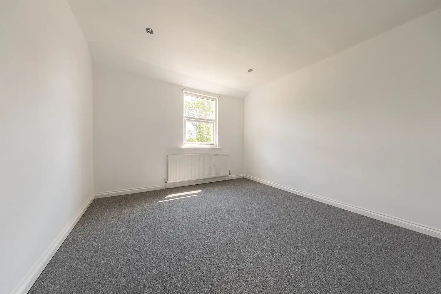 property photo 13 of 25