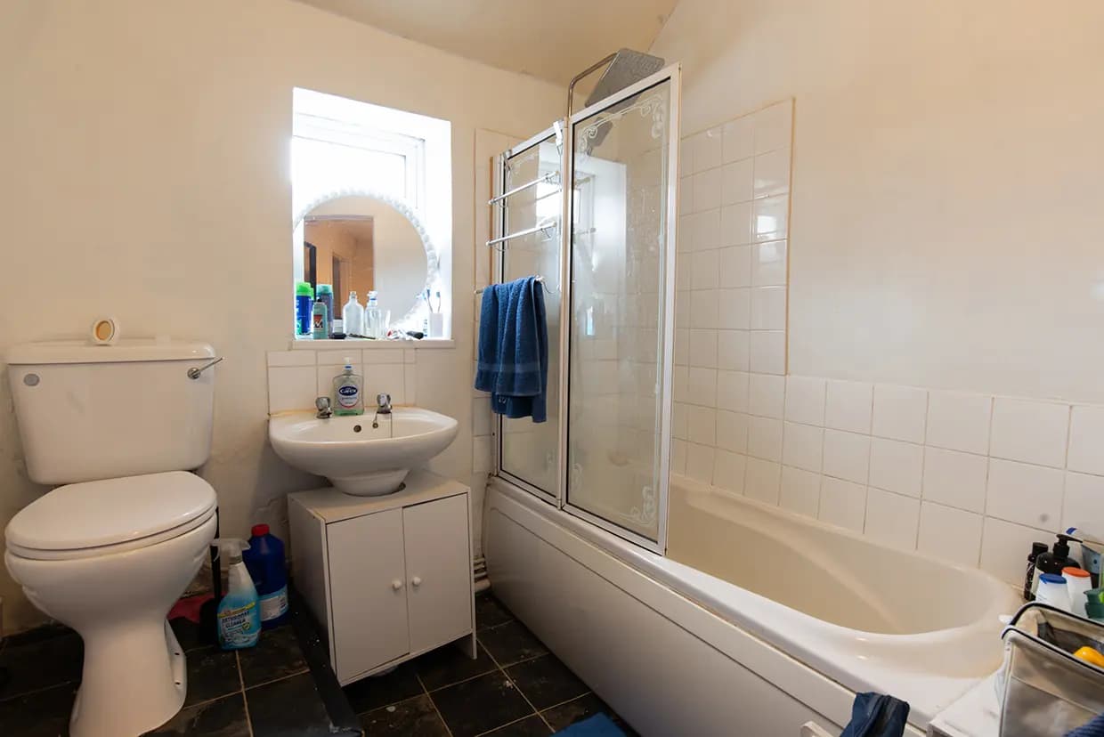 property photo 33 of 78