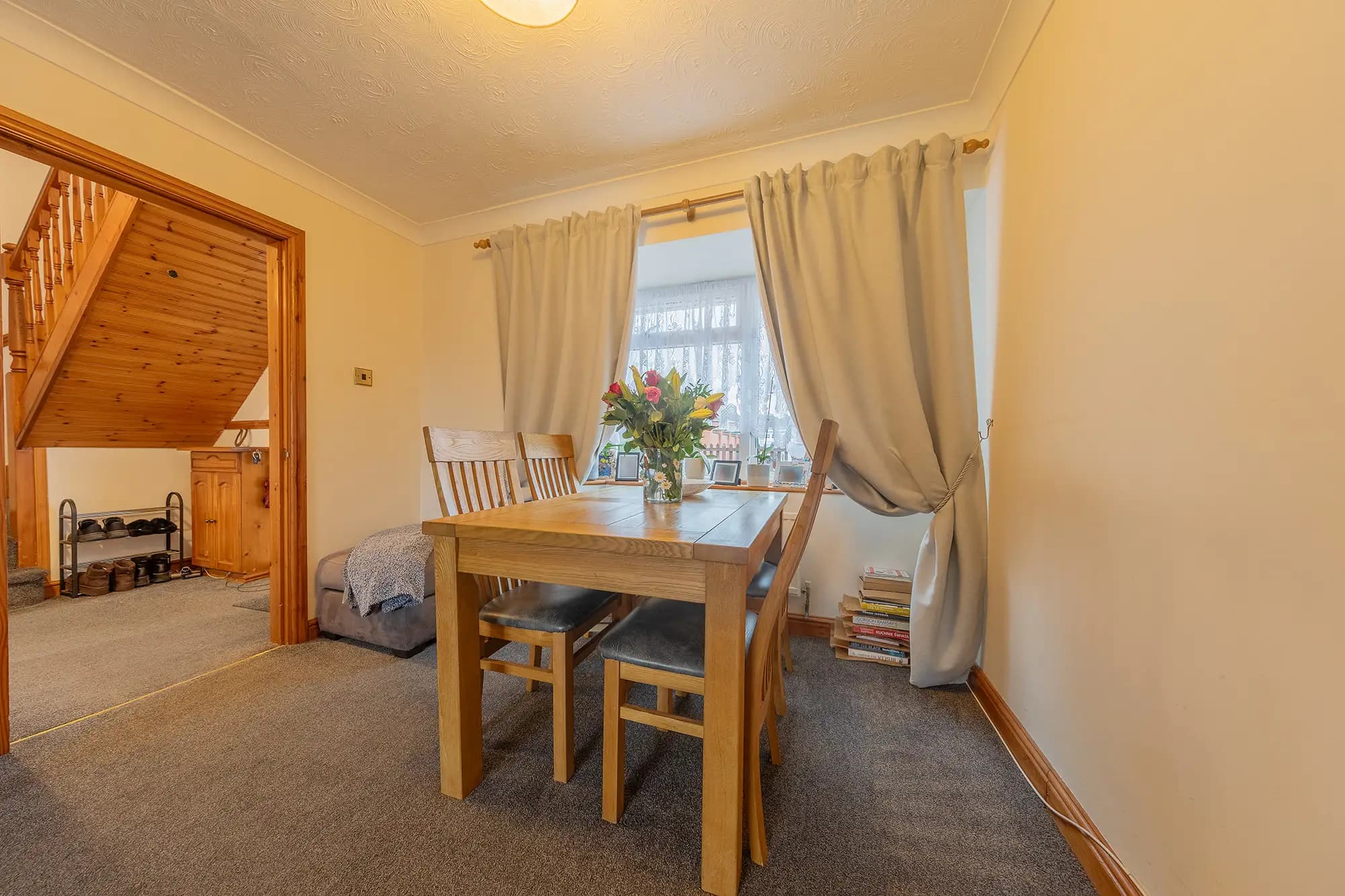 property photo 5 of 27