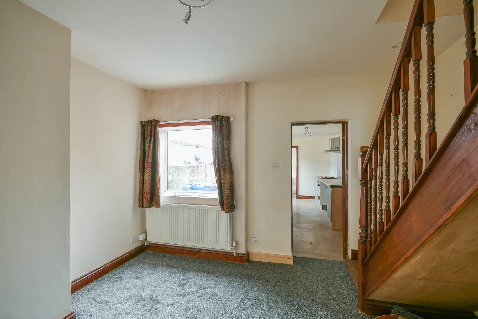 property photo 5 of 22
