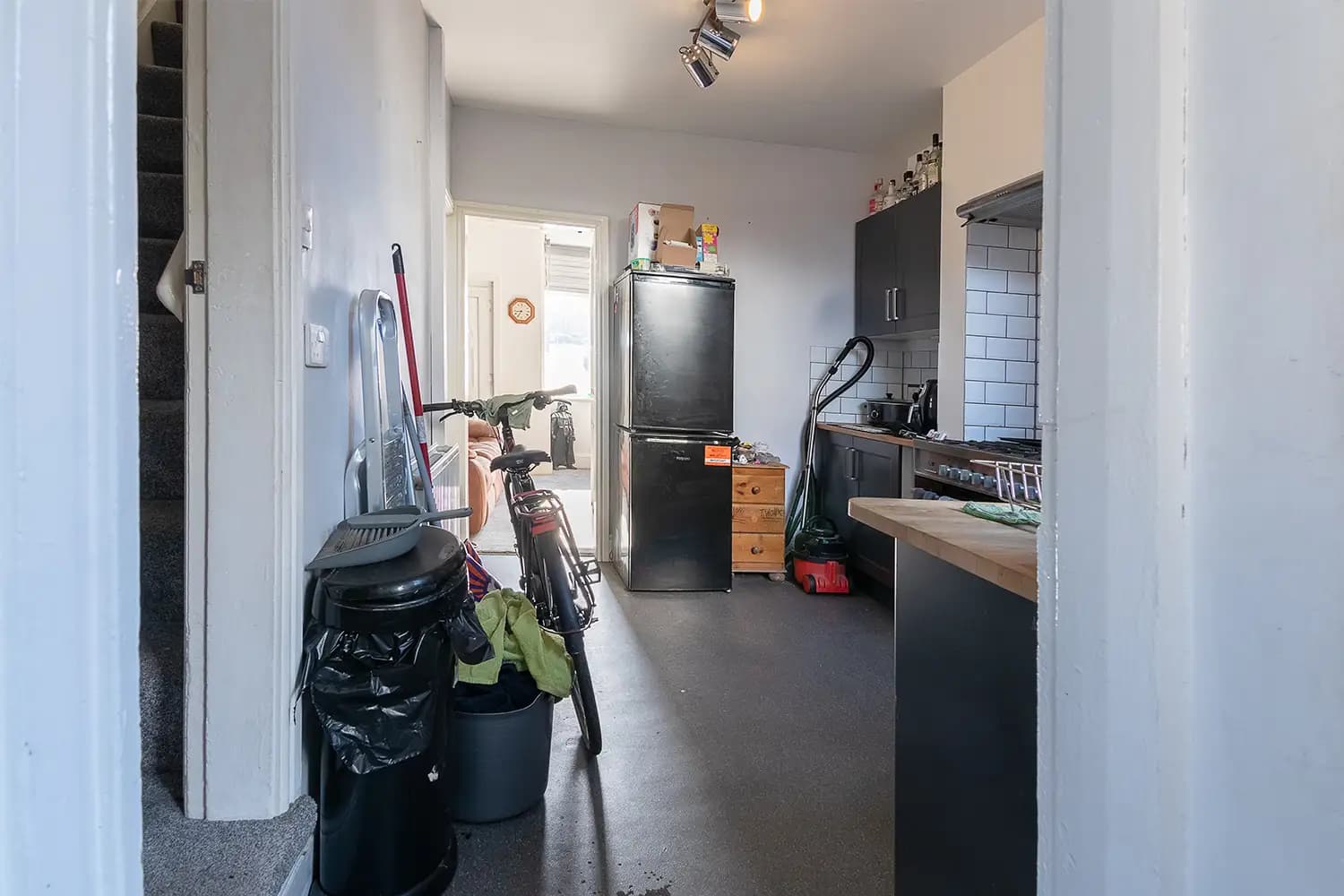 property photo 6 of 31