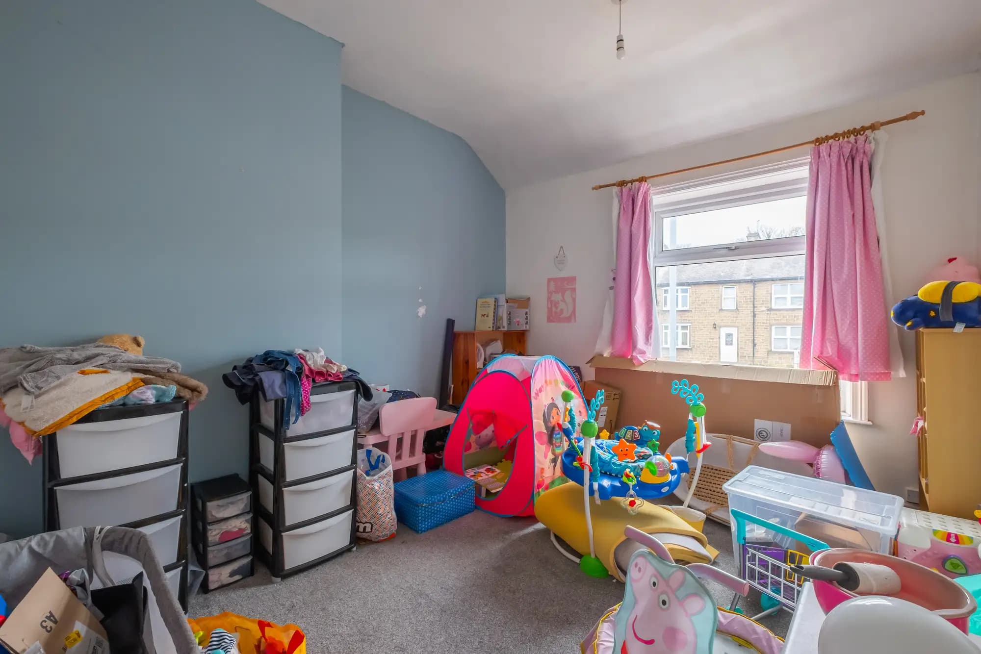 property photo 10 of 18