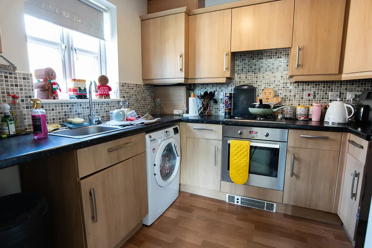 property photo 5 of 23