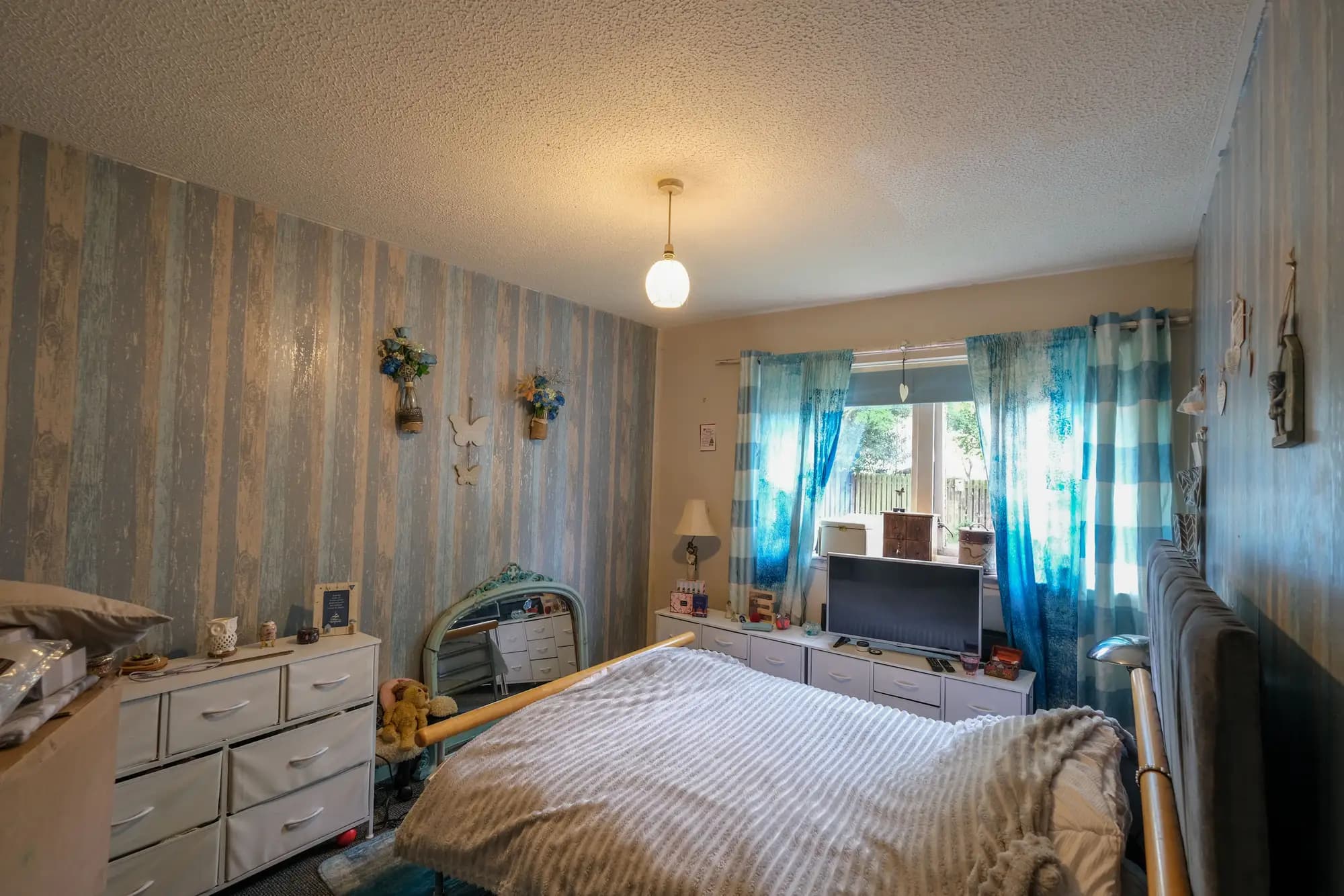 property photo 12 of 18