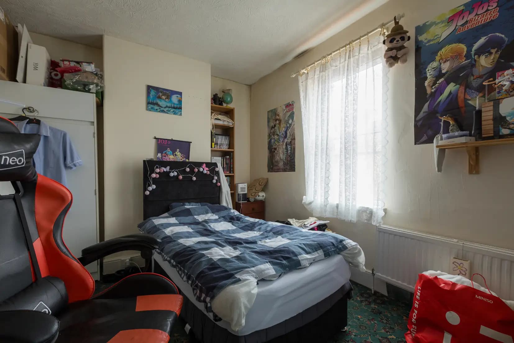 property photo 9 of 11