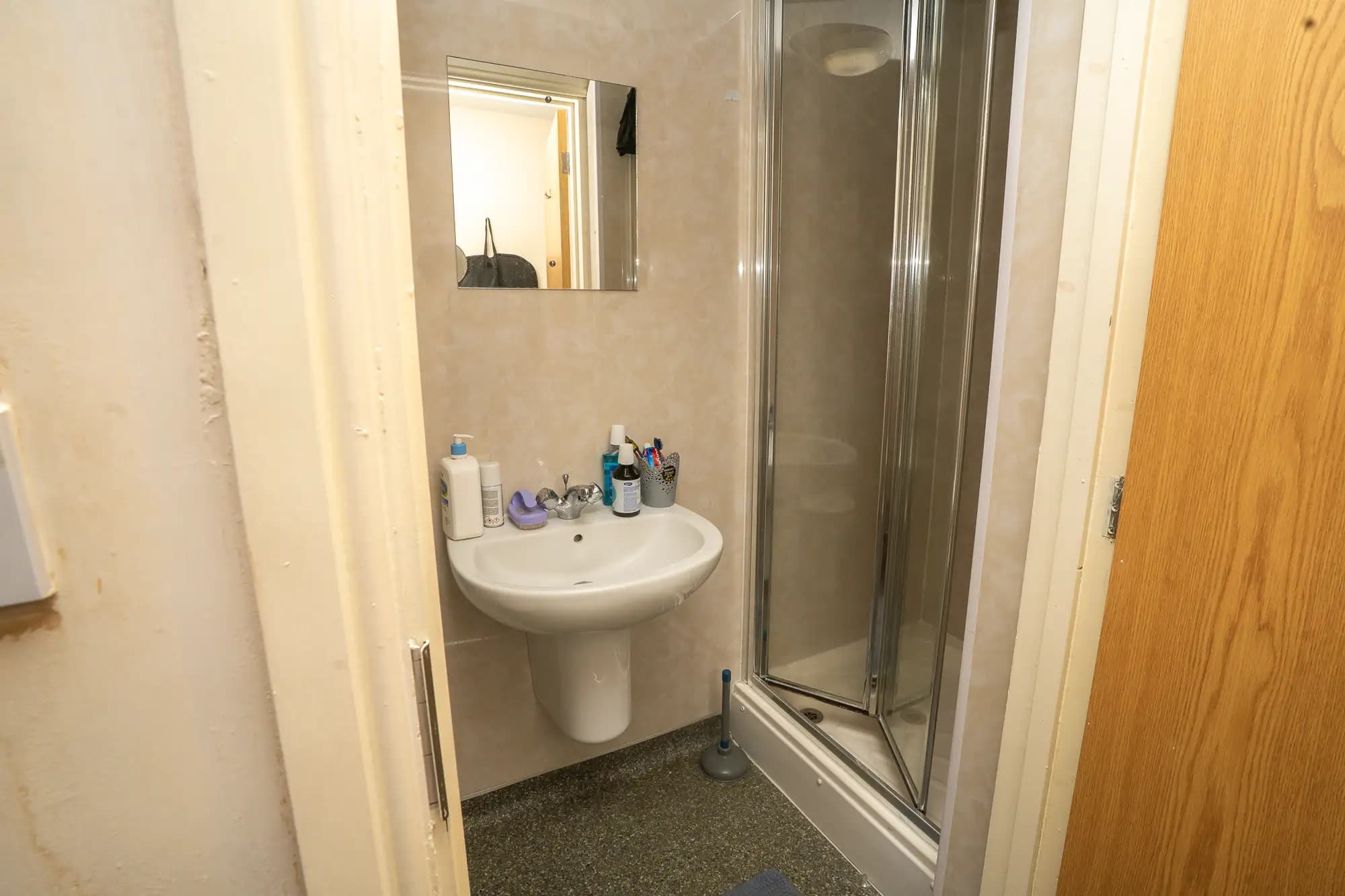 property photo 7 of 13
