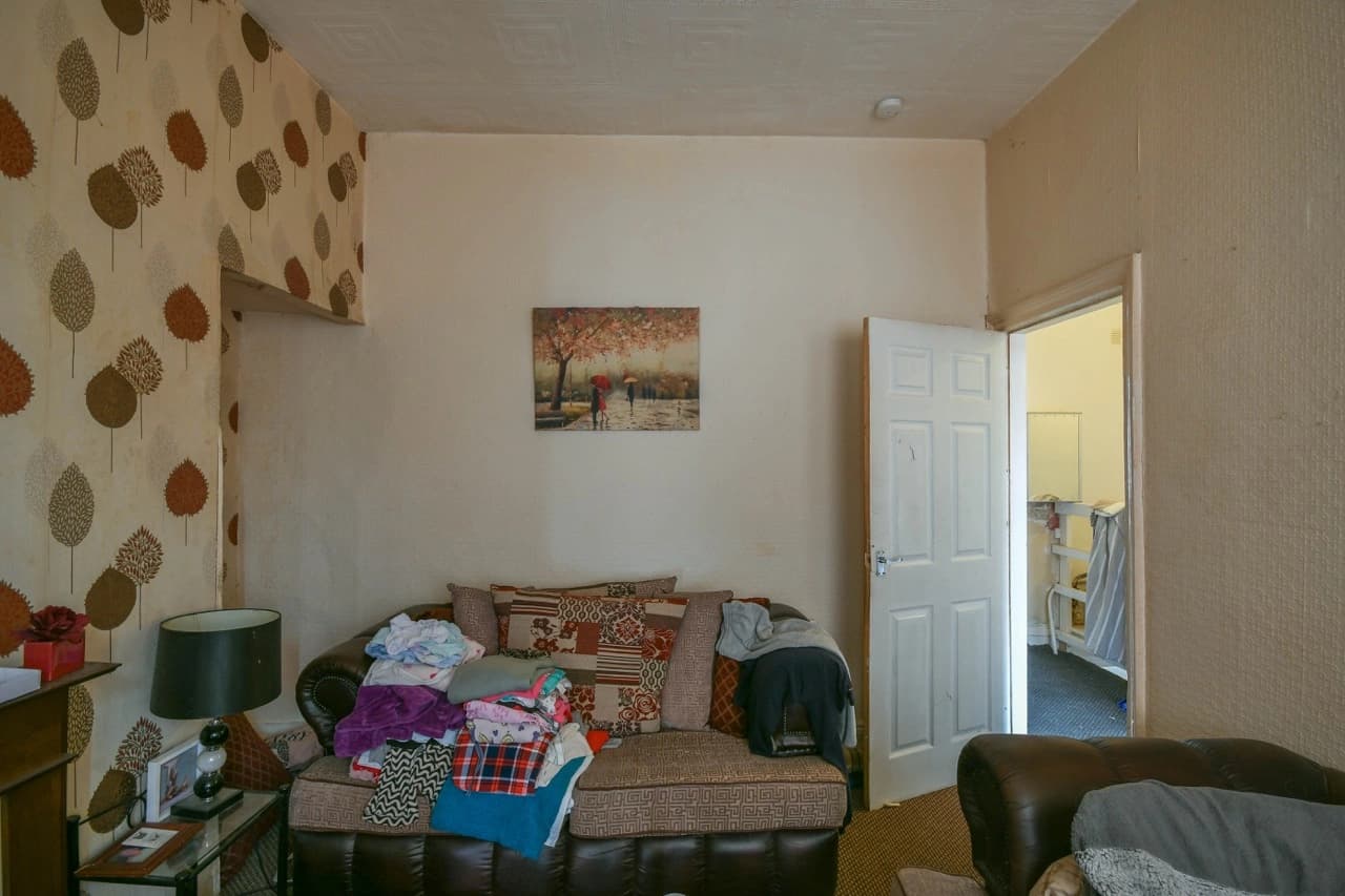 property photo 6 of 30