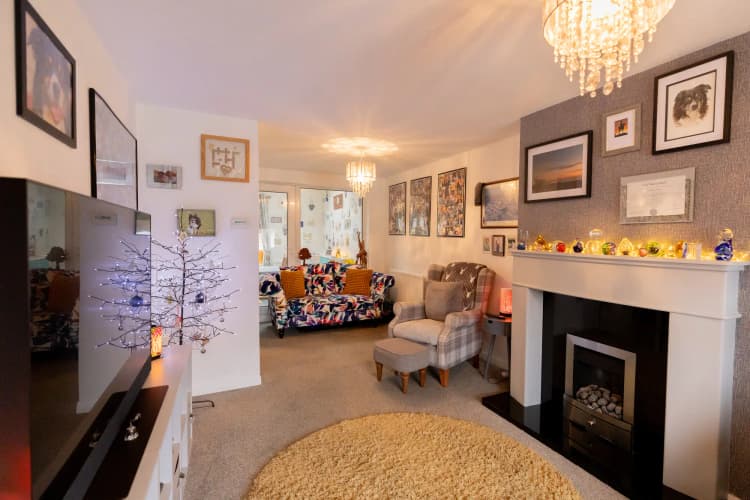 property photo 3 of 18