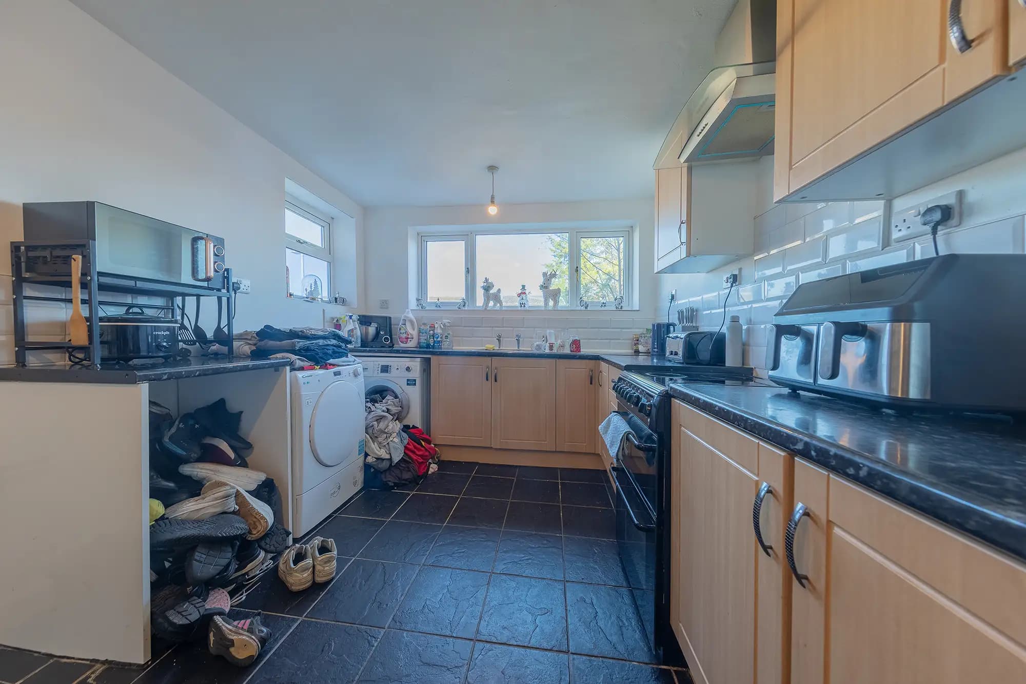 property photo 5 of 17