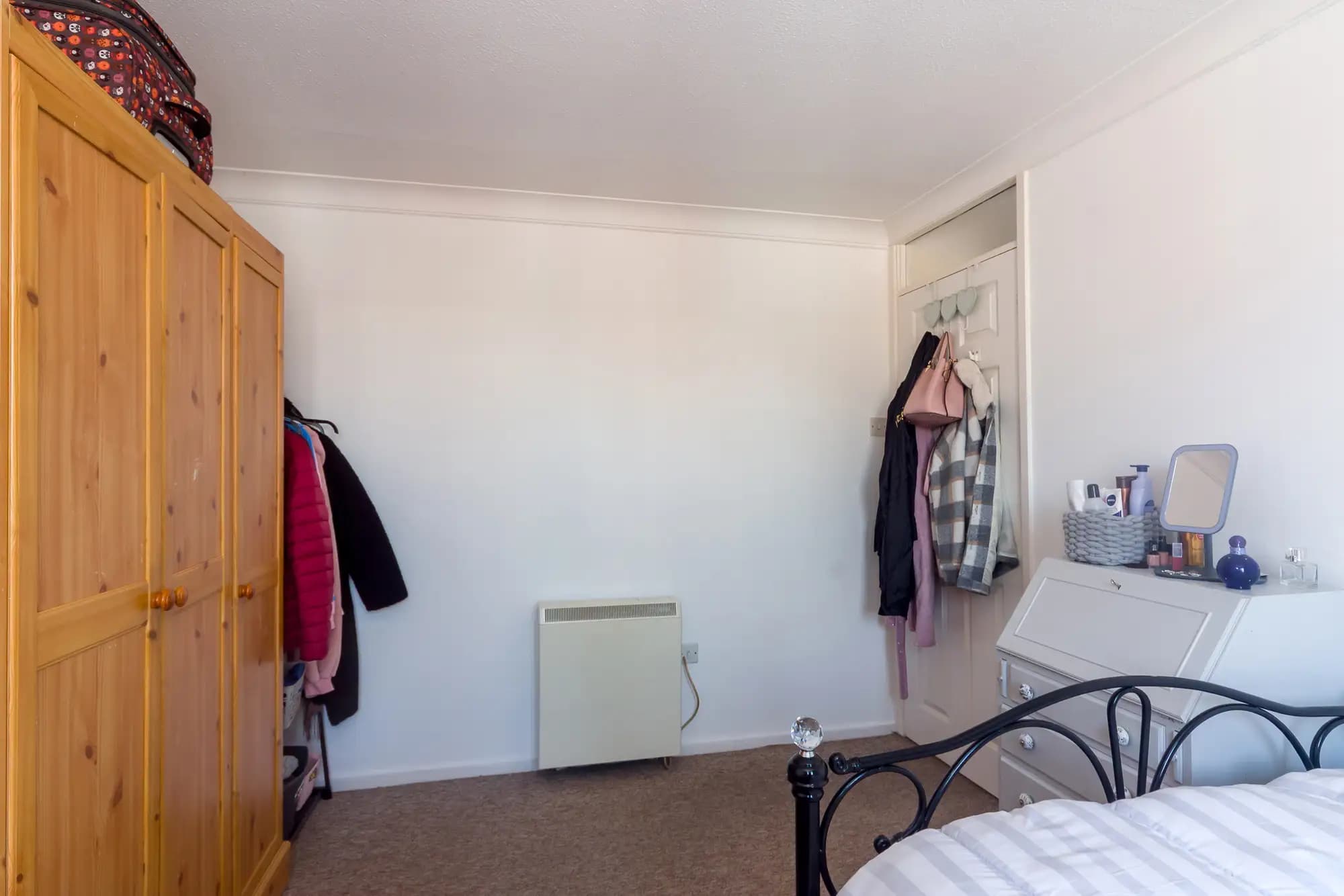 property photo 17 of 37